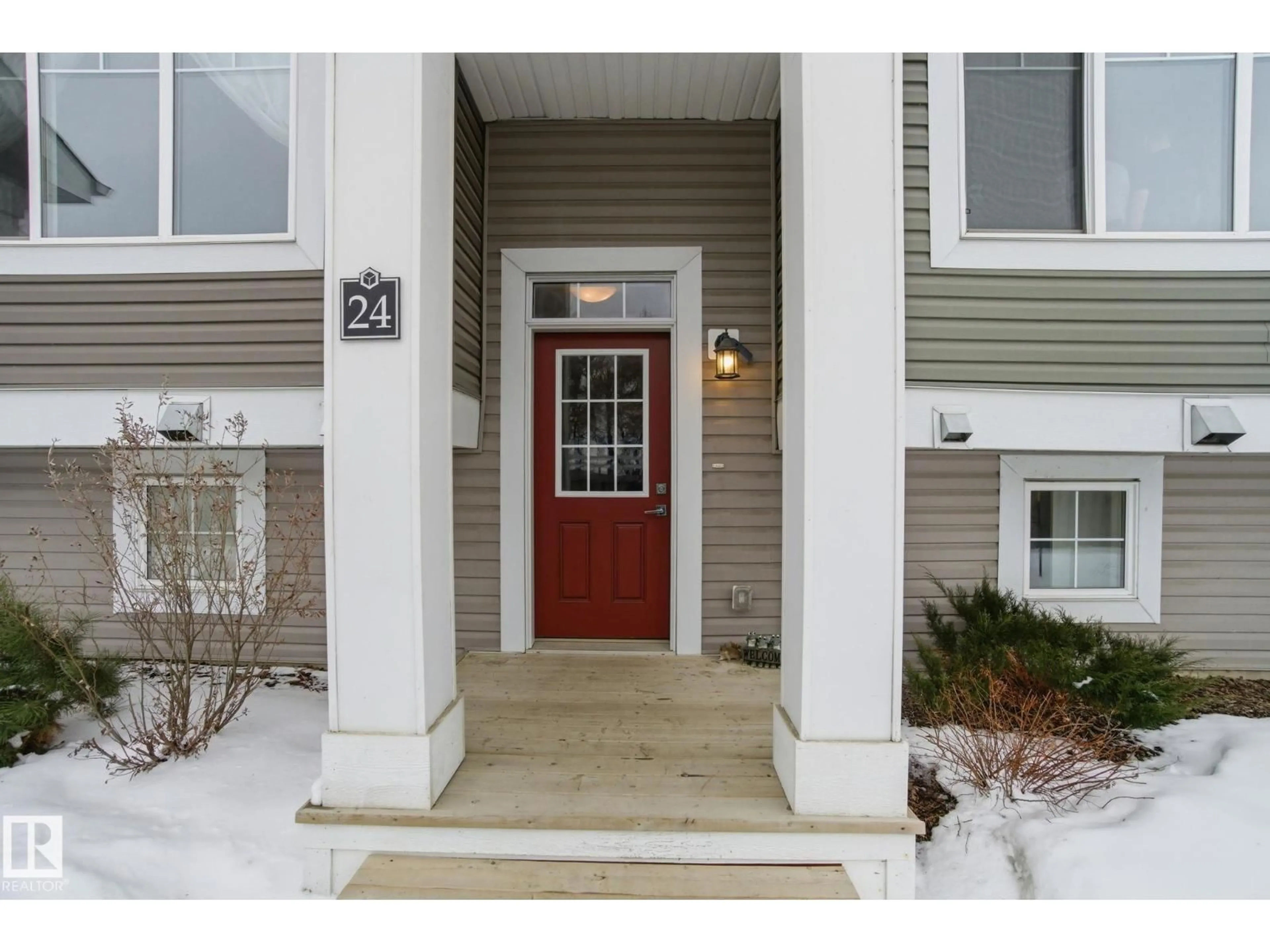 Indoor entryway for 24 - 1391 STARLING DR, Edmonton Alberta T5S0L3