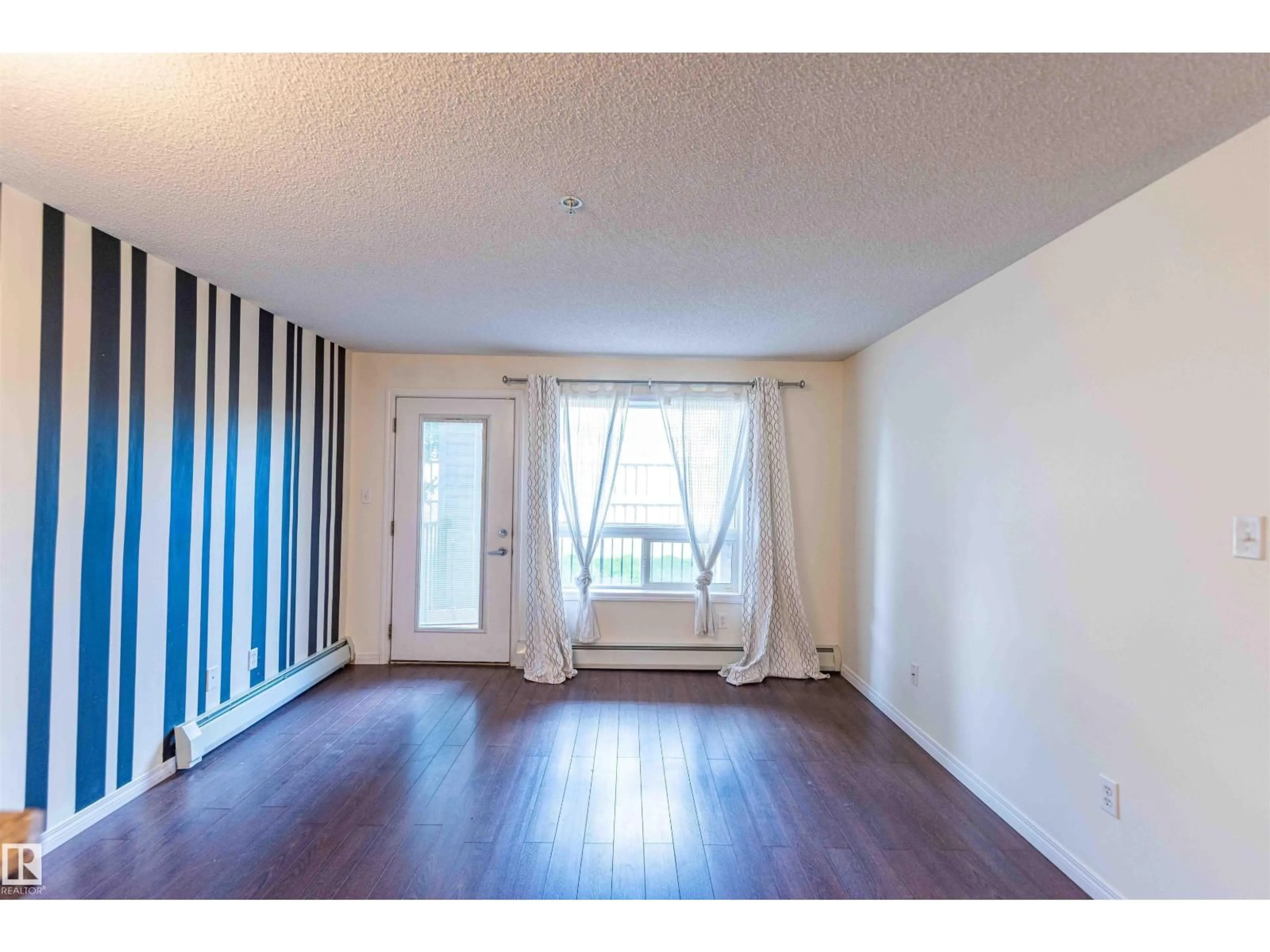 A pic of a room for 7339 - 1111 SOUTH TERWILLEGAR DR, Edmonton Alberta T6R0L9
