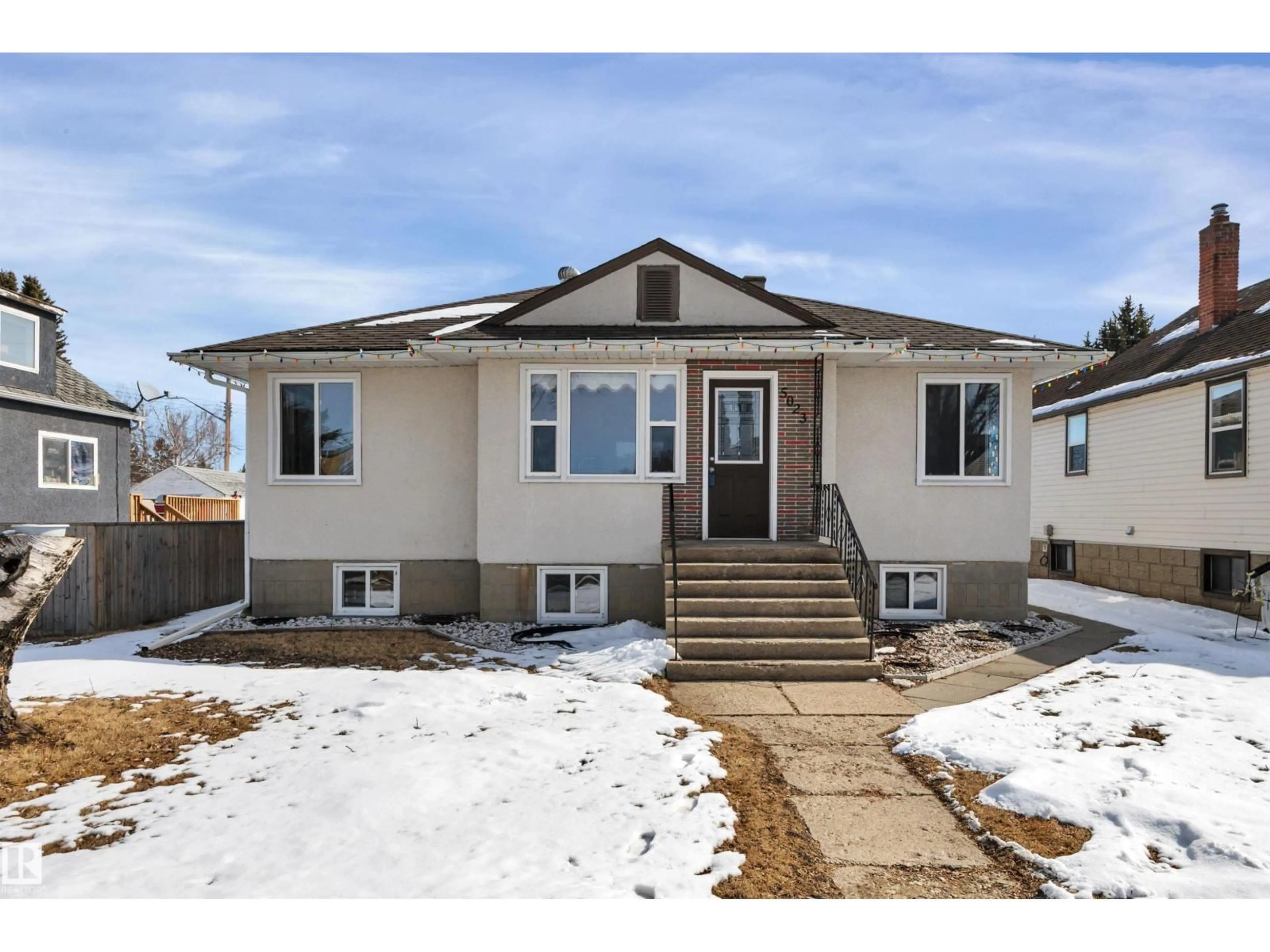 Home with vinyl exterior material, street for 5023 49 ST, Calmar Alberta T0C0V0