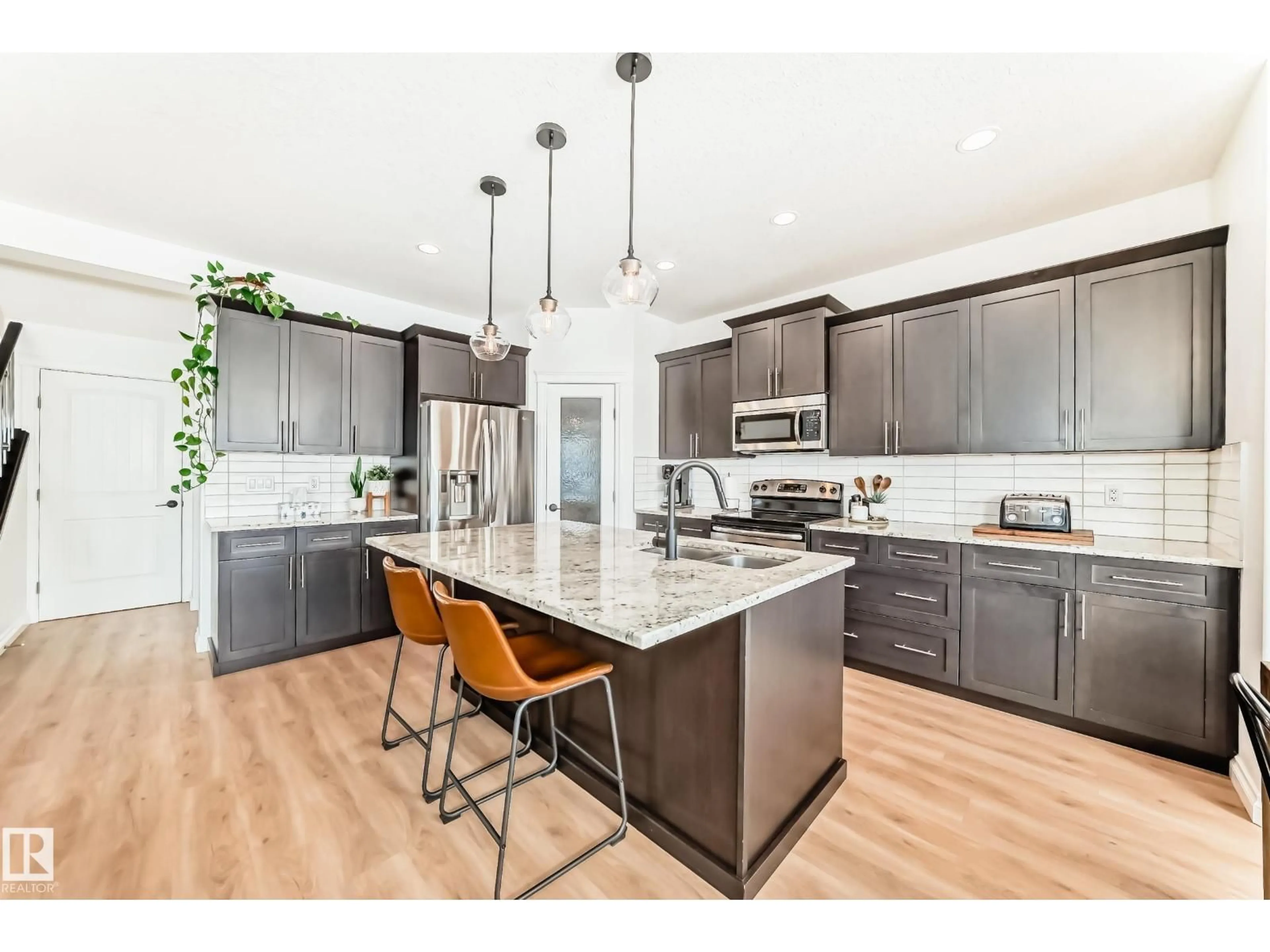 Open concept kitchen, unknown for 1 GOVERNOR PLACE, Spruce Grove Alberta T7X0M2