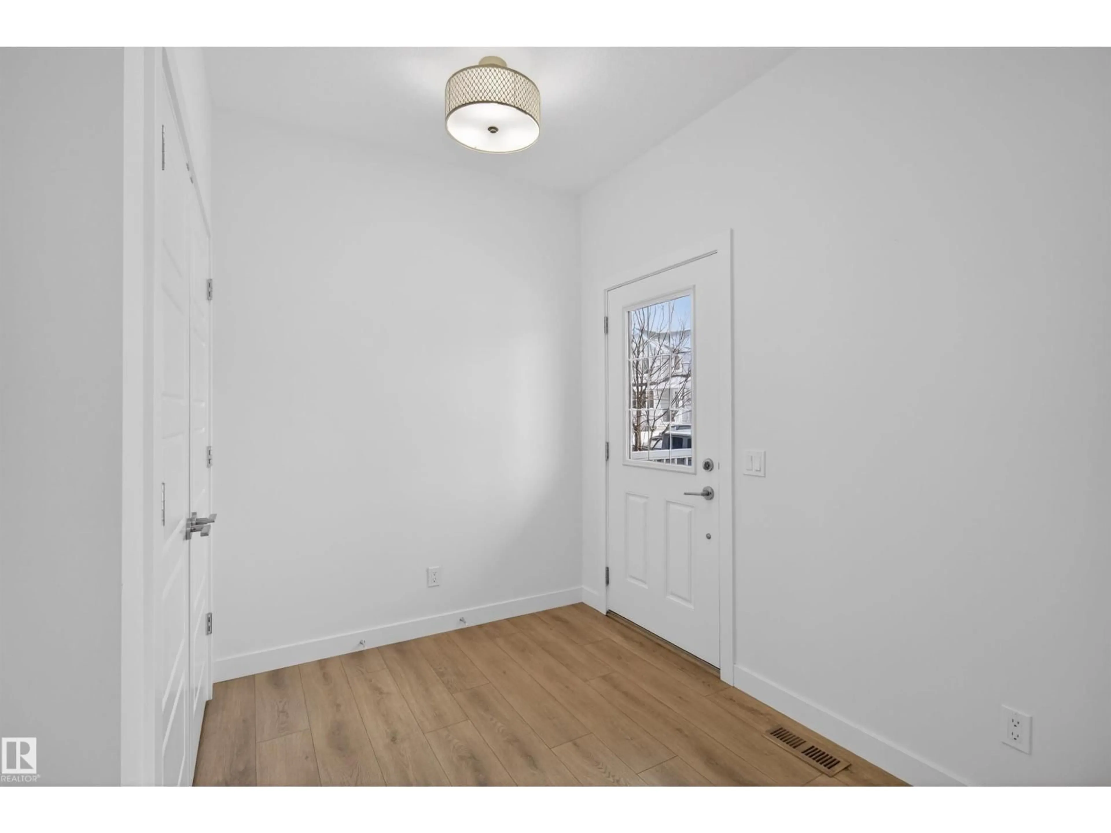 Indoor entryway for GR SW - 2949 COUGHLAN GREEN, Edmonton Alberta T6W3X6