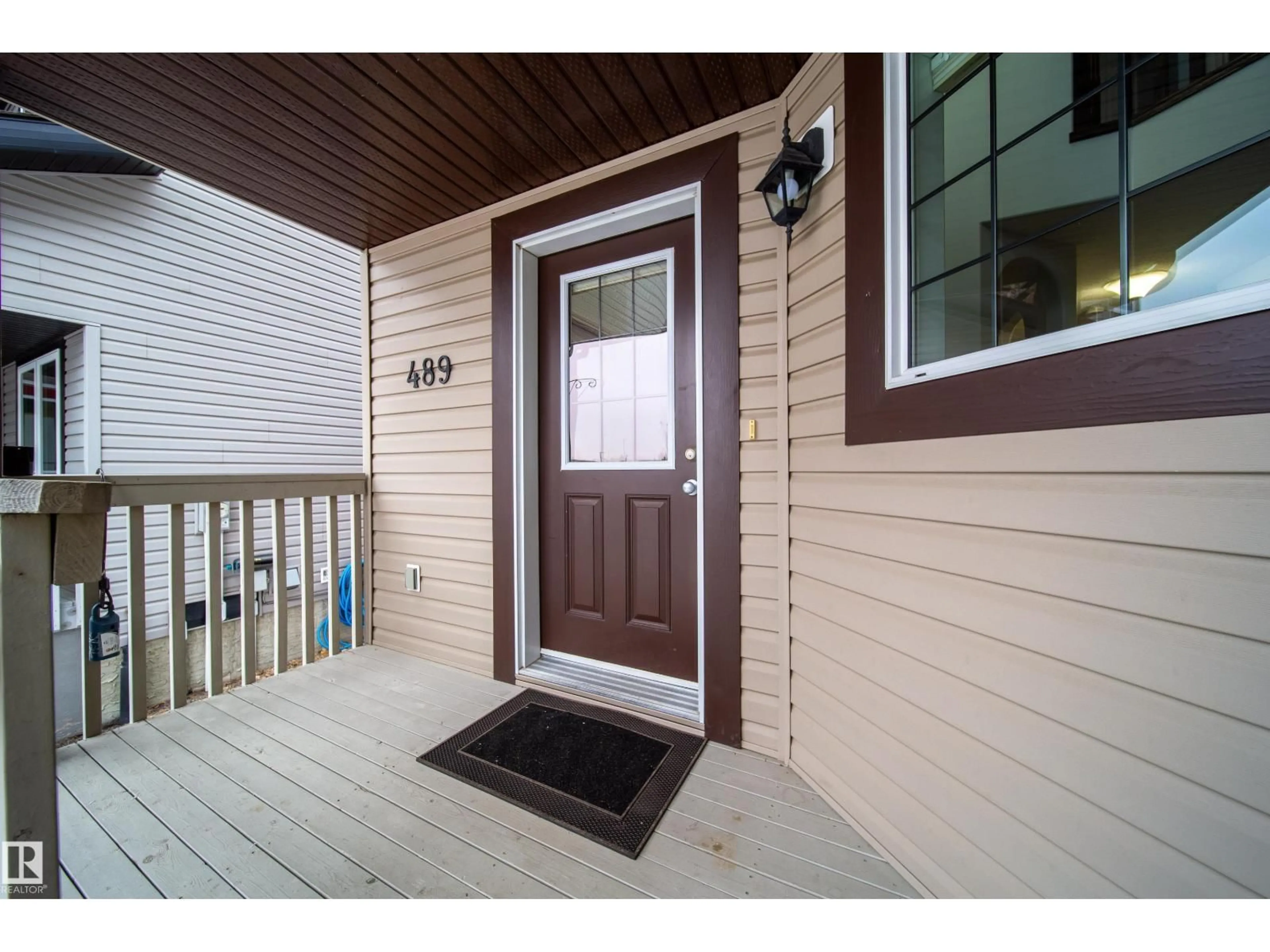 Indoor entryway for 489 DAVENPORT PL, Sherwood Park Alberta T8H0J2