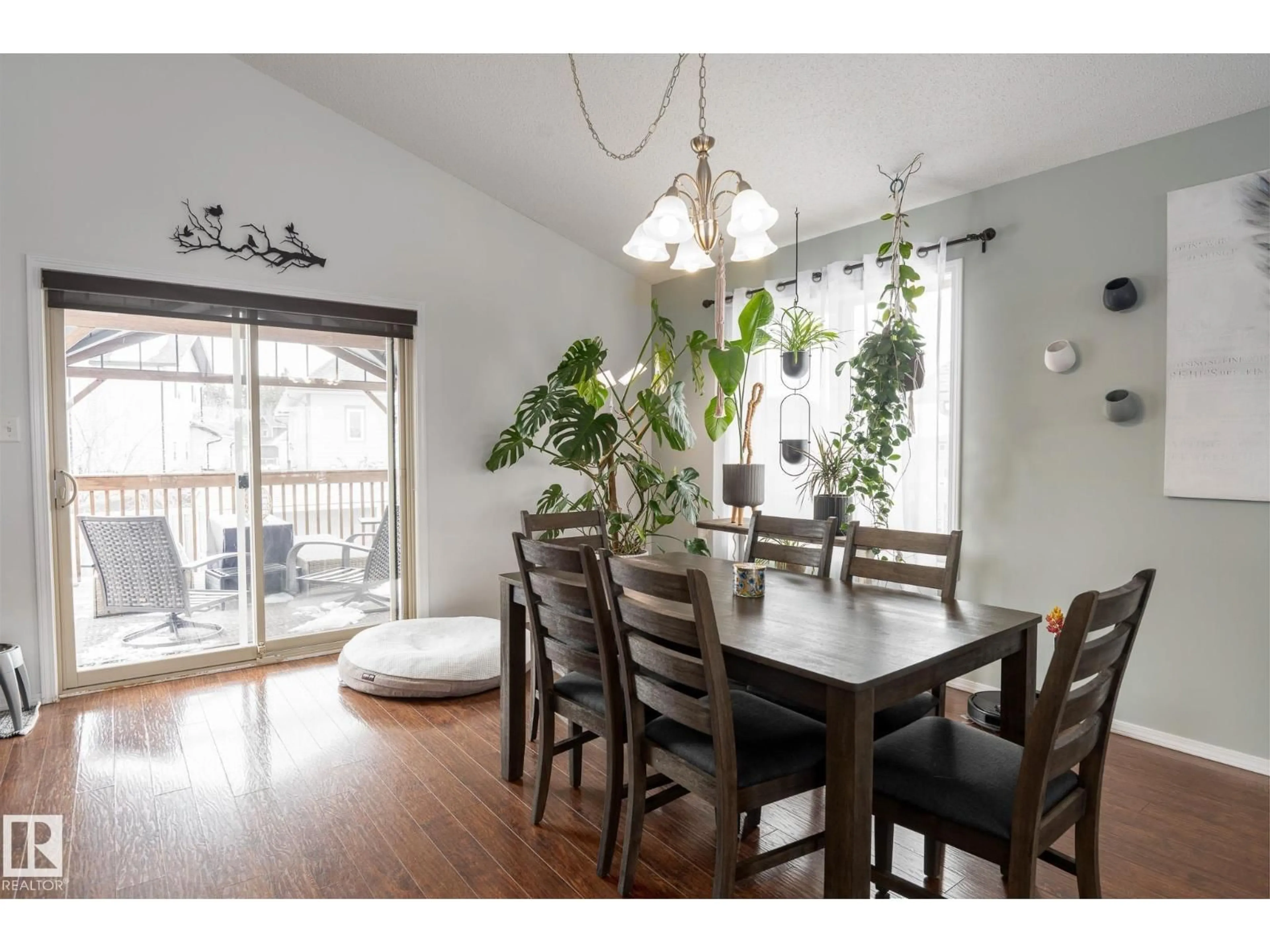 Dining room, wood/laminate floor for 509 26 ST, Cold Lake Alberta T9M0B2