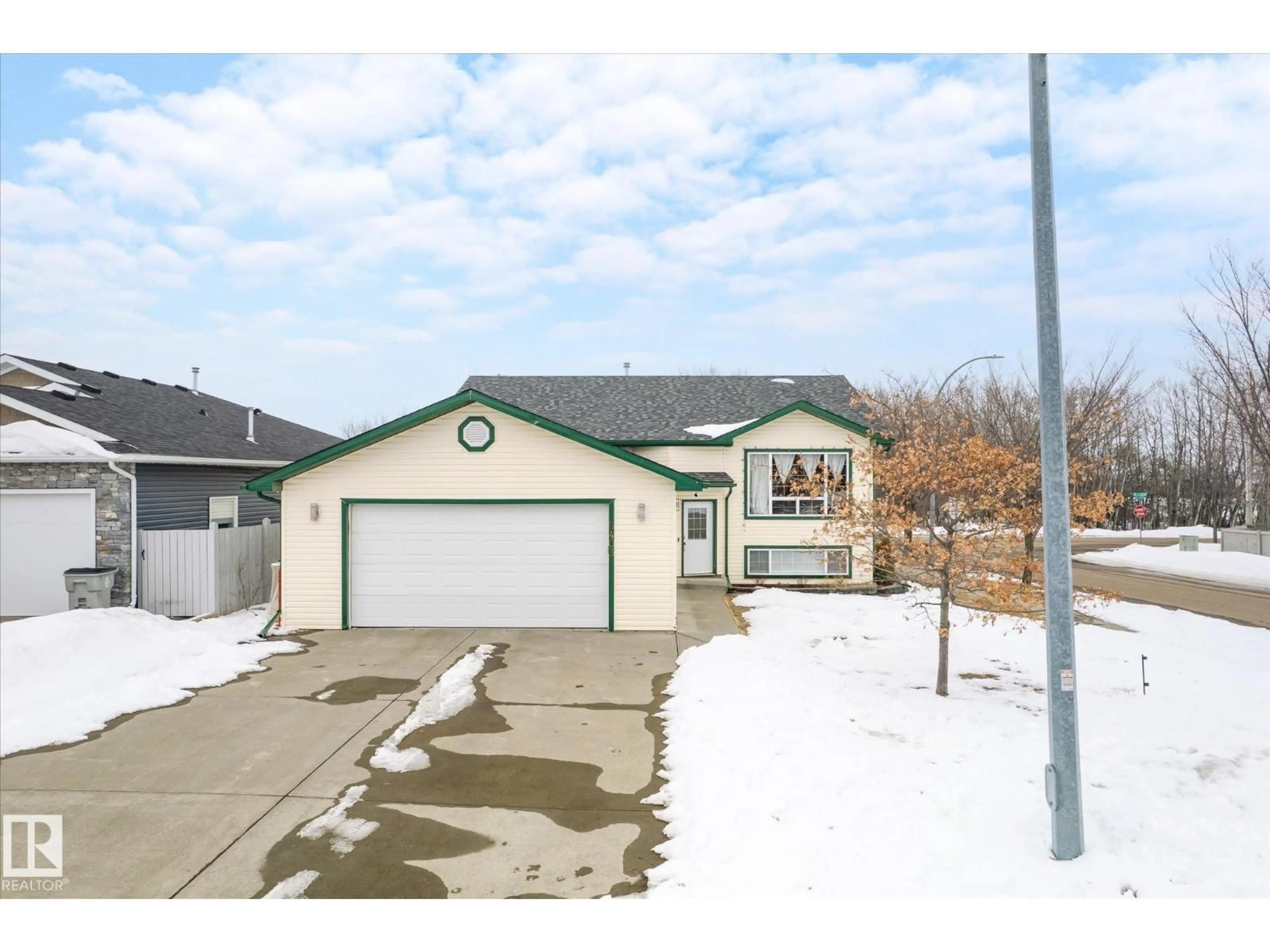 A pic from outside/outdoor area/front of a property/back of a property/a pic from drone, street for 5403 50A ST, Legal Alberta T0G1L0