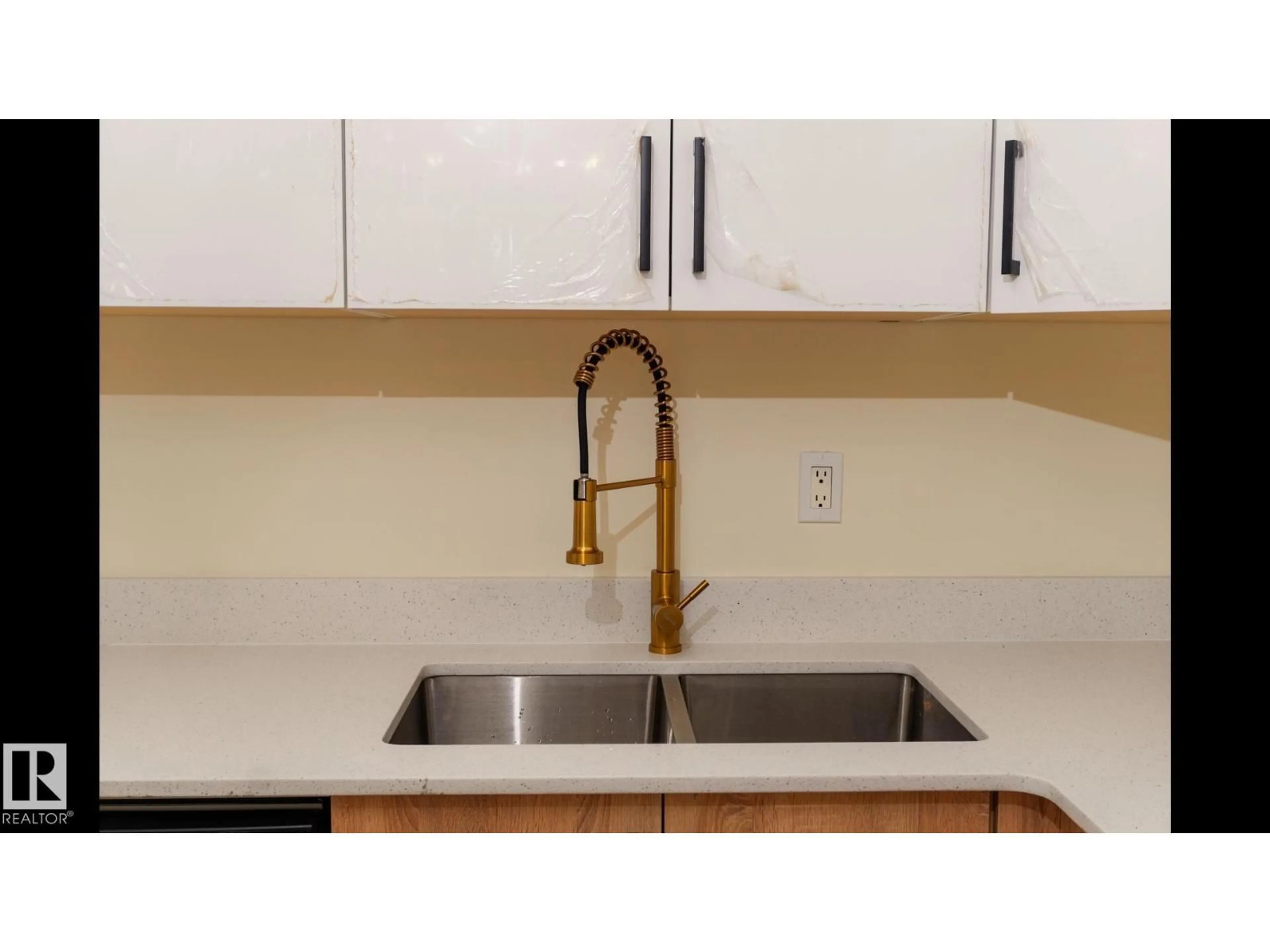 Standard kitchen, unknown for 14017 121 ST, Edmonton Alberta T5X4H8