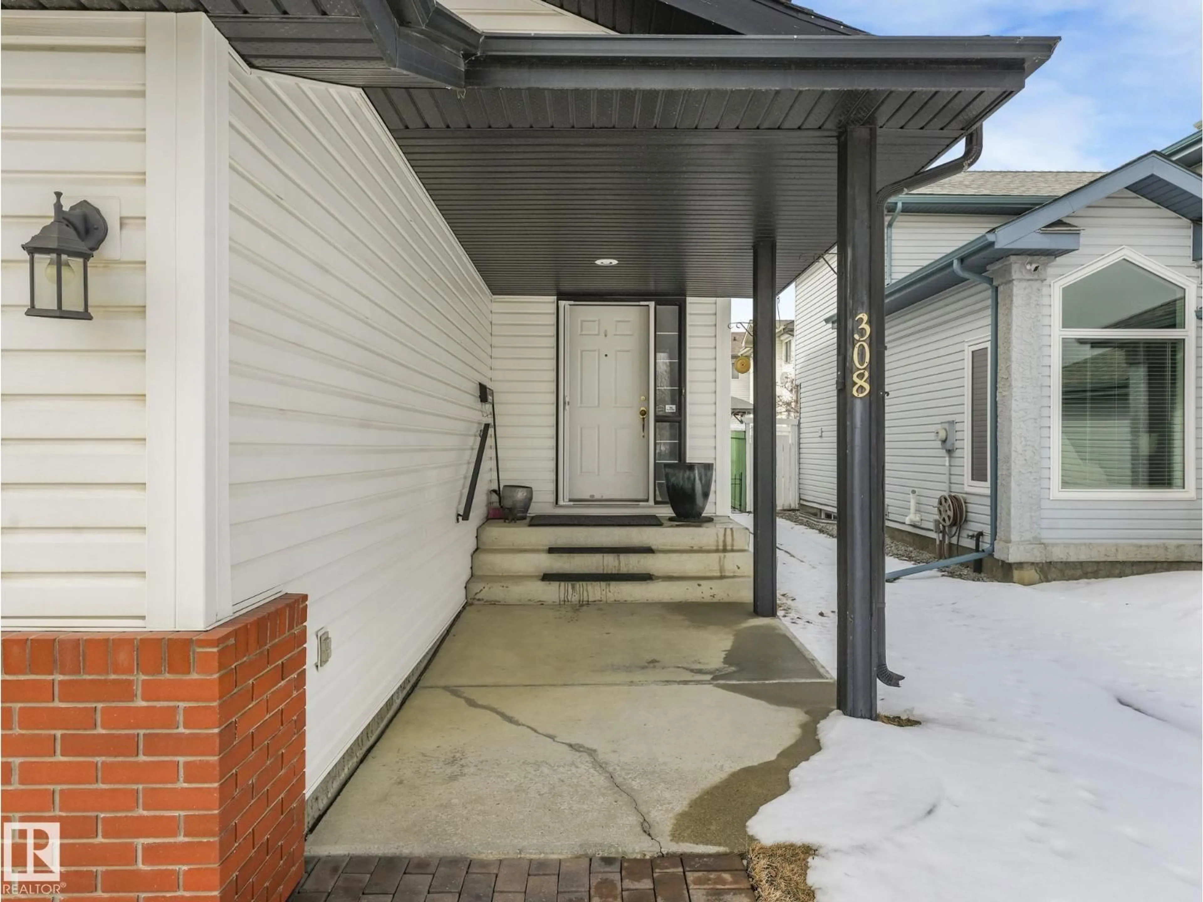 Unknown for 308 BERINGER CR, Edmonton Alberta T5T6R6