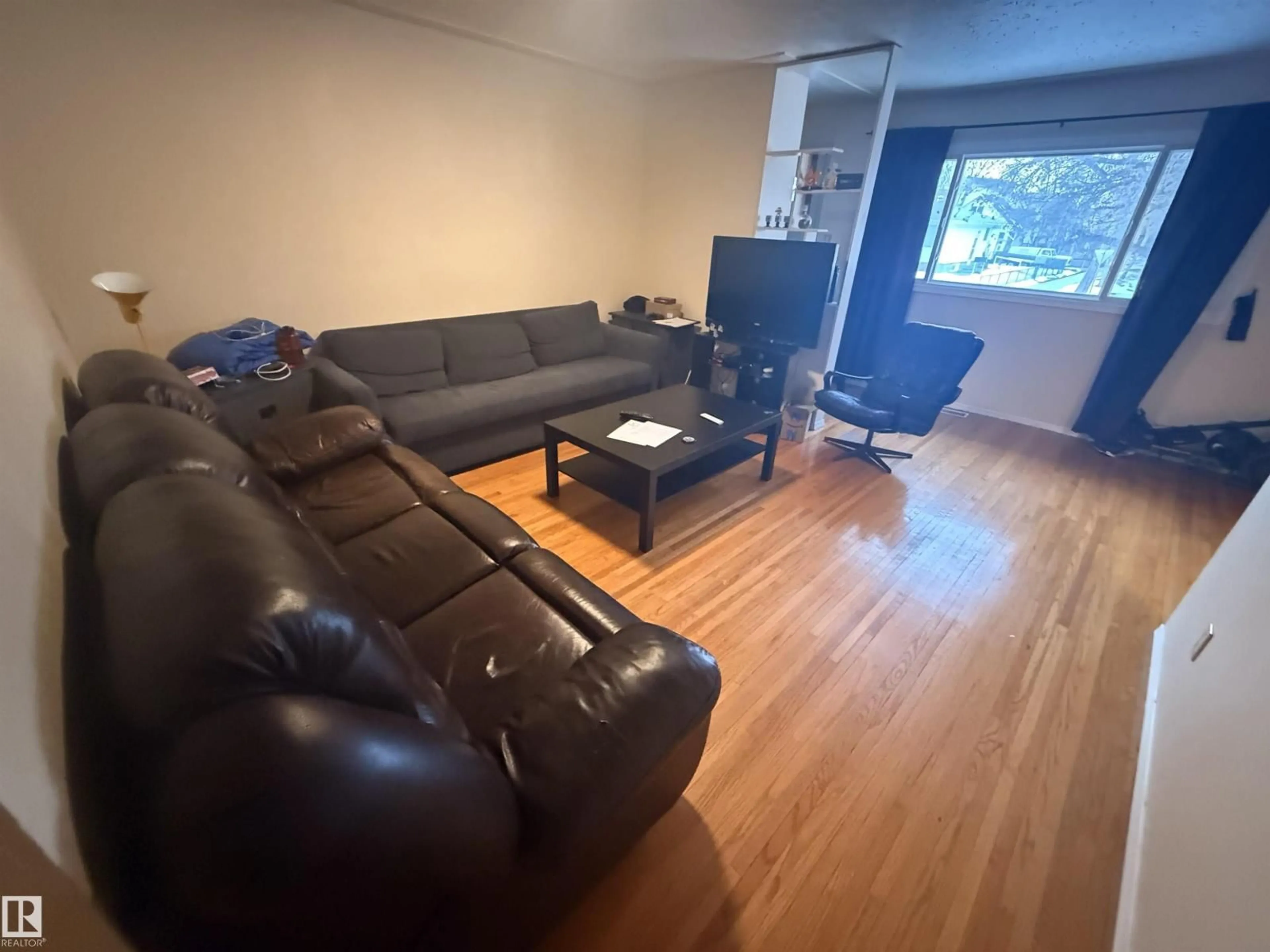 A pic of a room for 10545 67 AV, Edmonton Alberta T6H1Z4