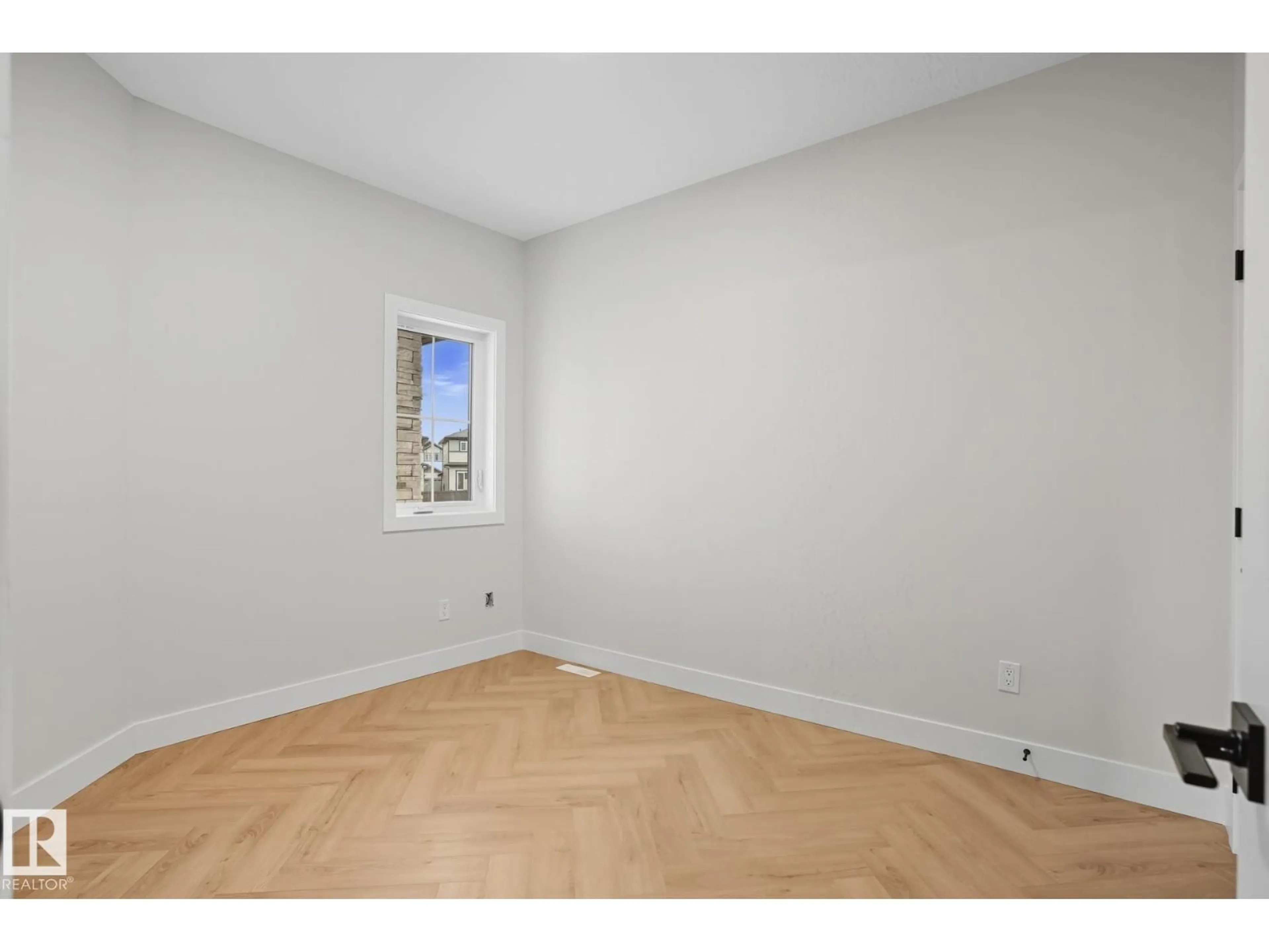 A pic of a room for NW - 18135 87 ST, Edmonton Alberta T5Z0X3