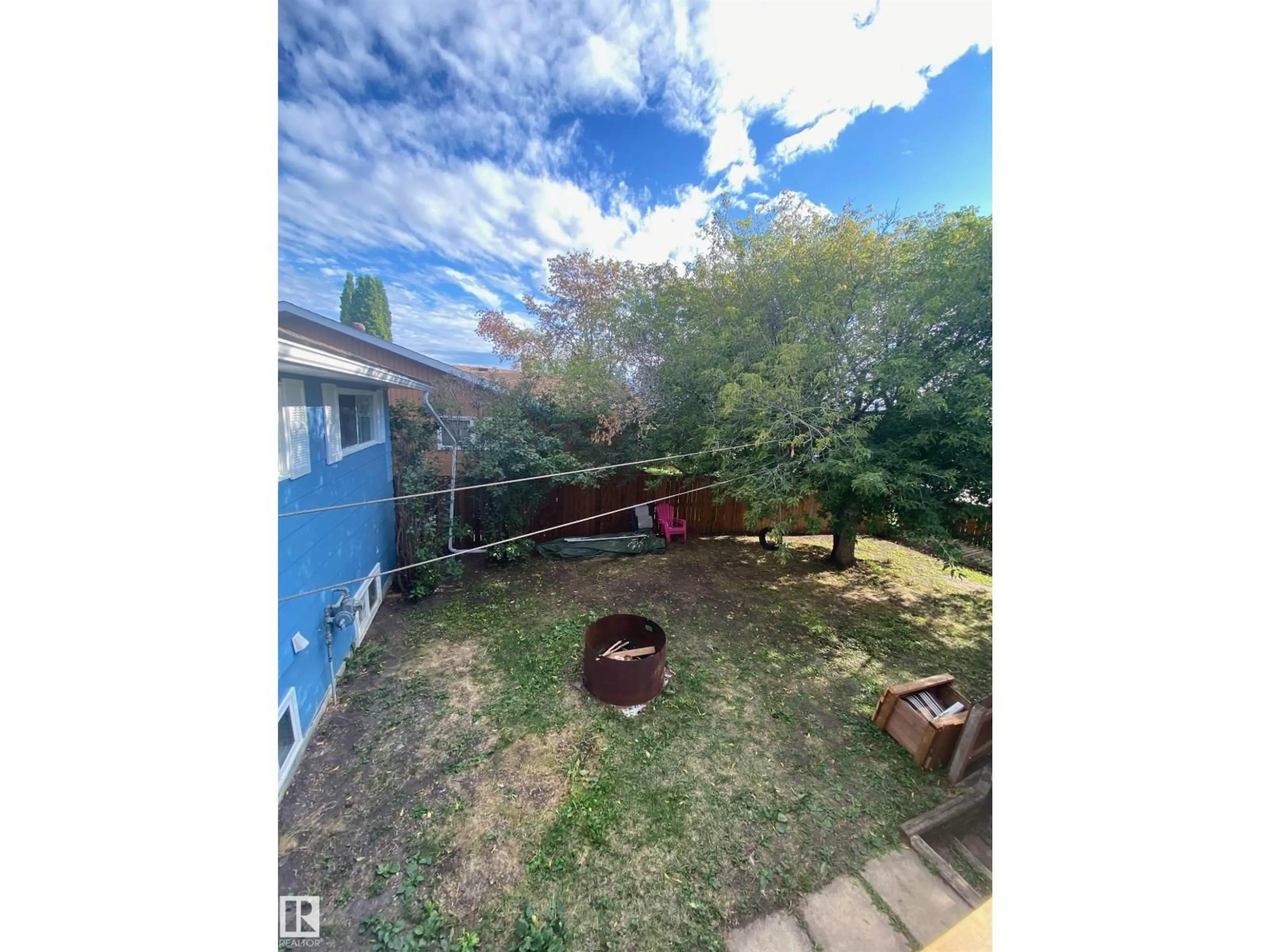 A pic from outside/outdoor area/front of a property/back of a property/a pic from drone, unknown for 5030 40 ST, Cold Lake Alberta T9M2A7