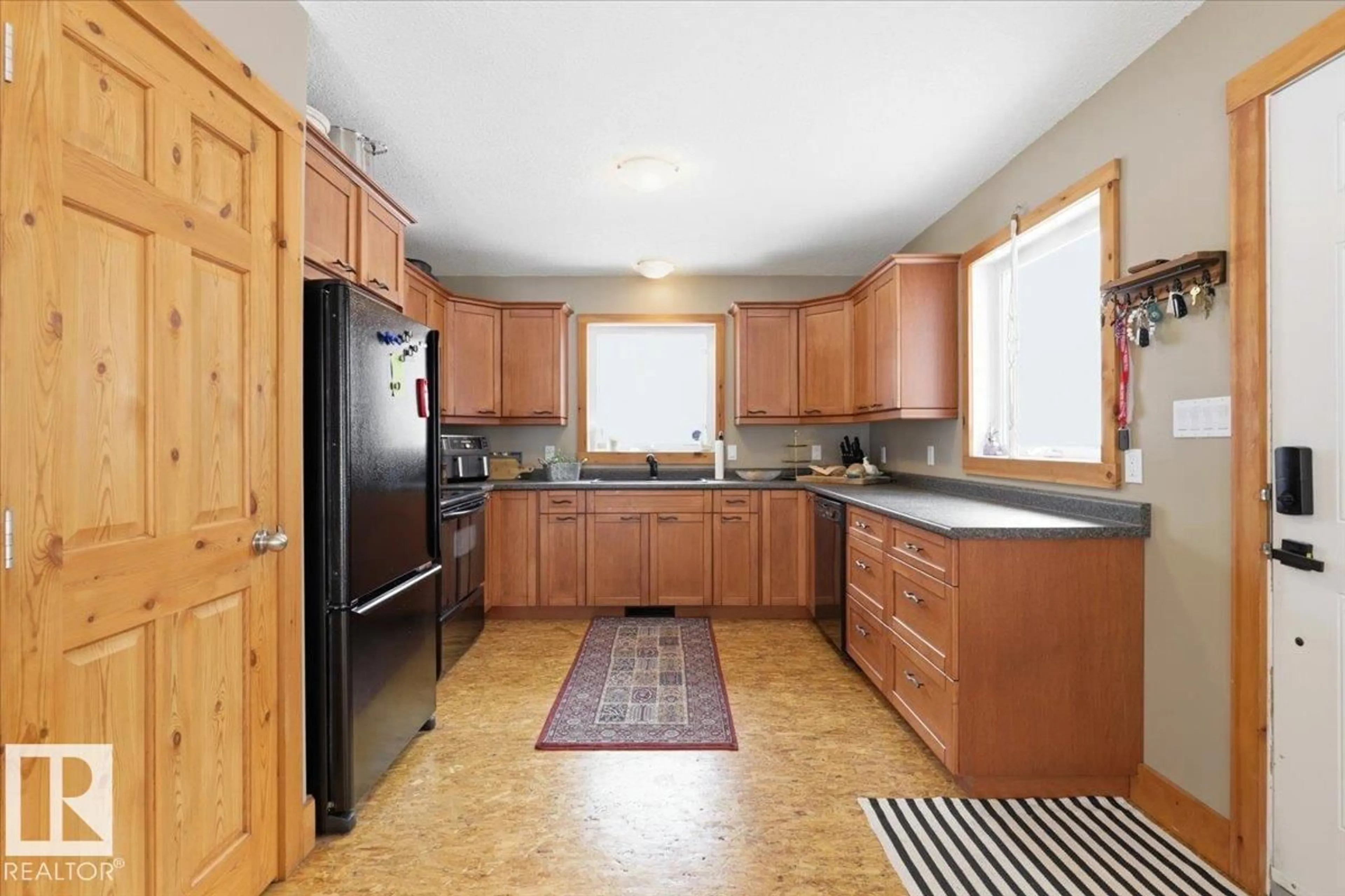 Standard kitchen, ceramic/tile floor for 2090 2001 TWP RD, Rural Leduc County Alberta T0C2P0