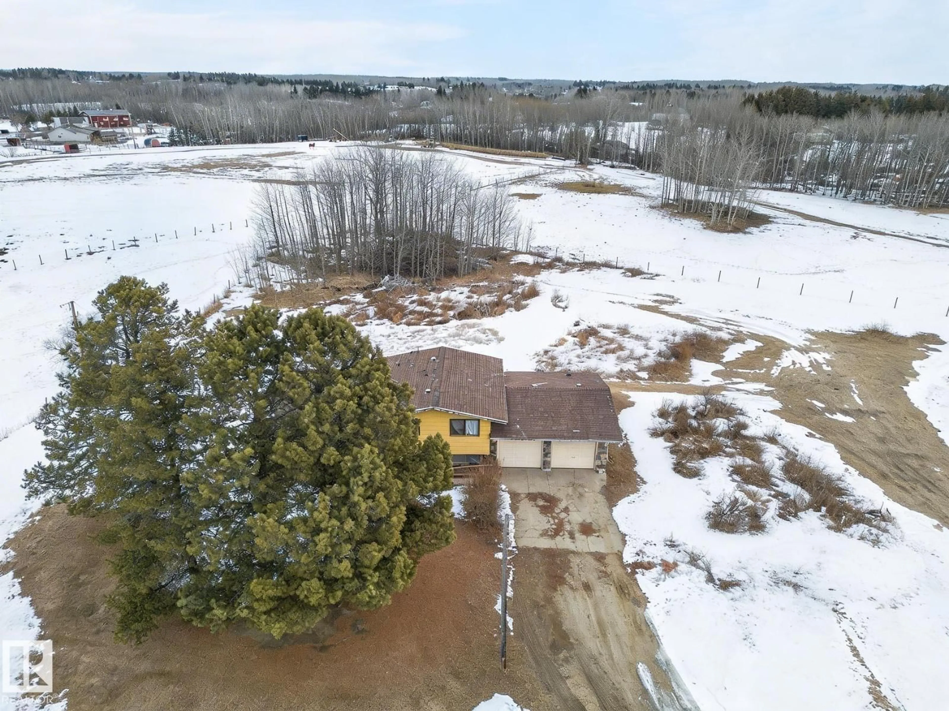 A pic from outside/outdoor area/front of a property/back of a property/a pic from drone, water/lake/river/ocean view for 14 - 53213 RGE ROAD 20, Rural Parkland County Alberta T0E0H0