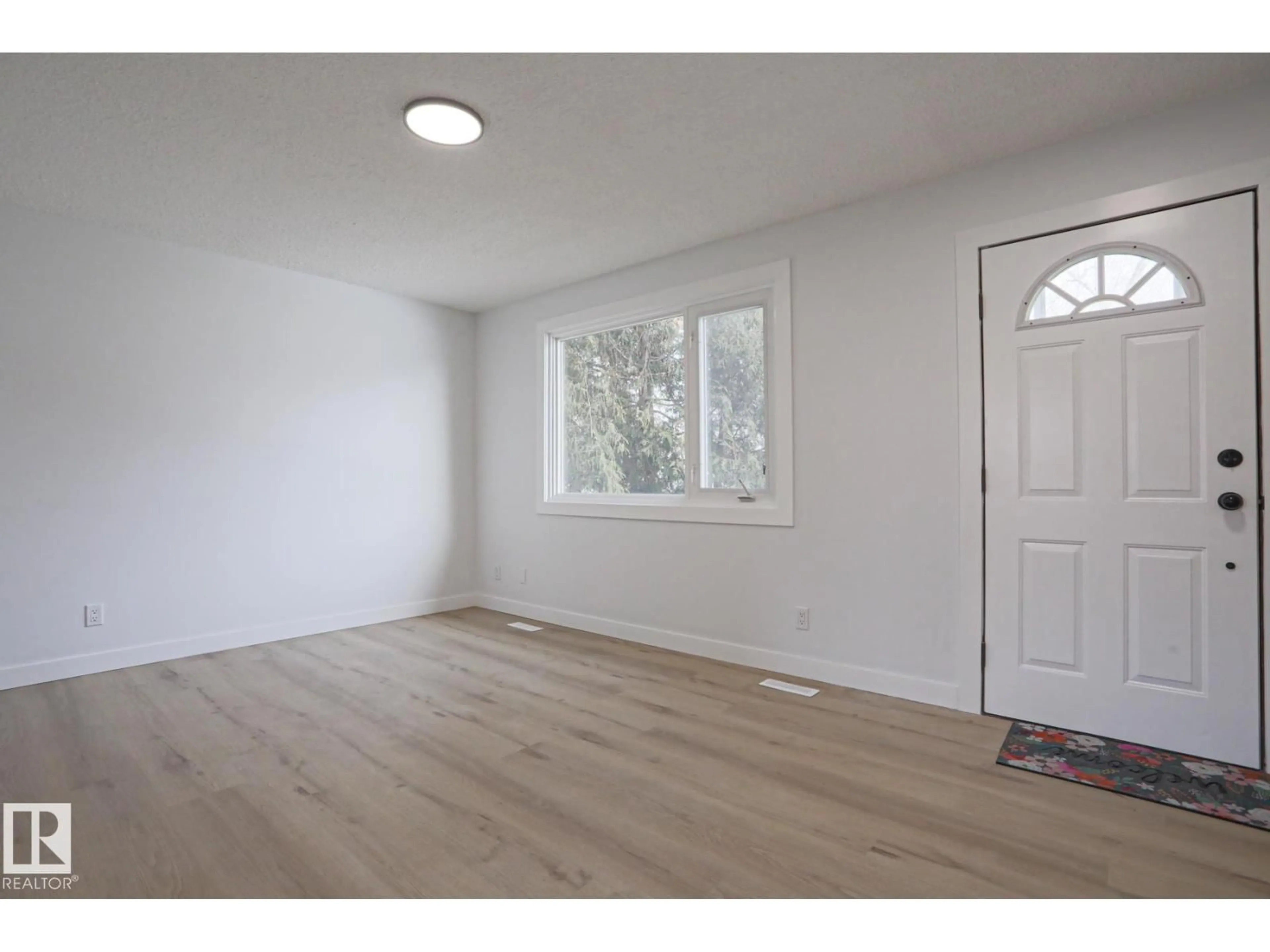 A pic of a room for 32 HABITAT CR, Edmonton Alberta T5A2X7