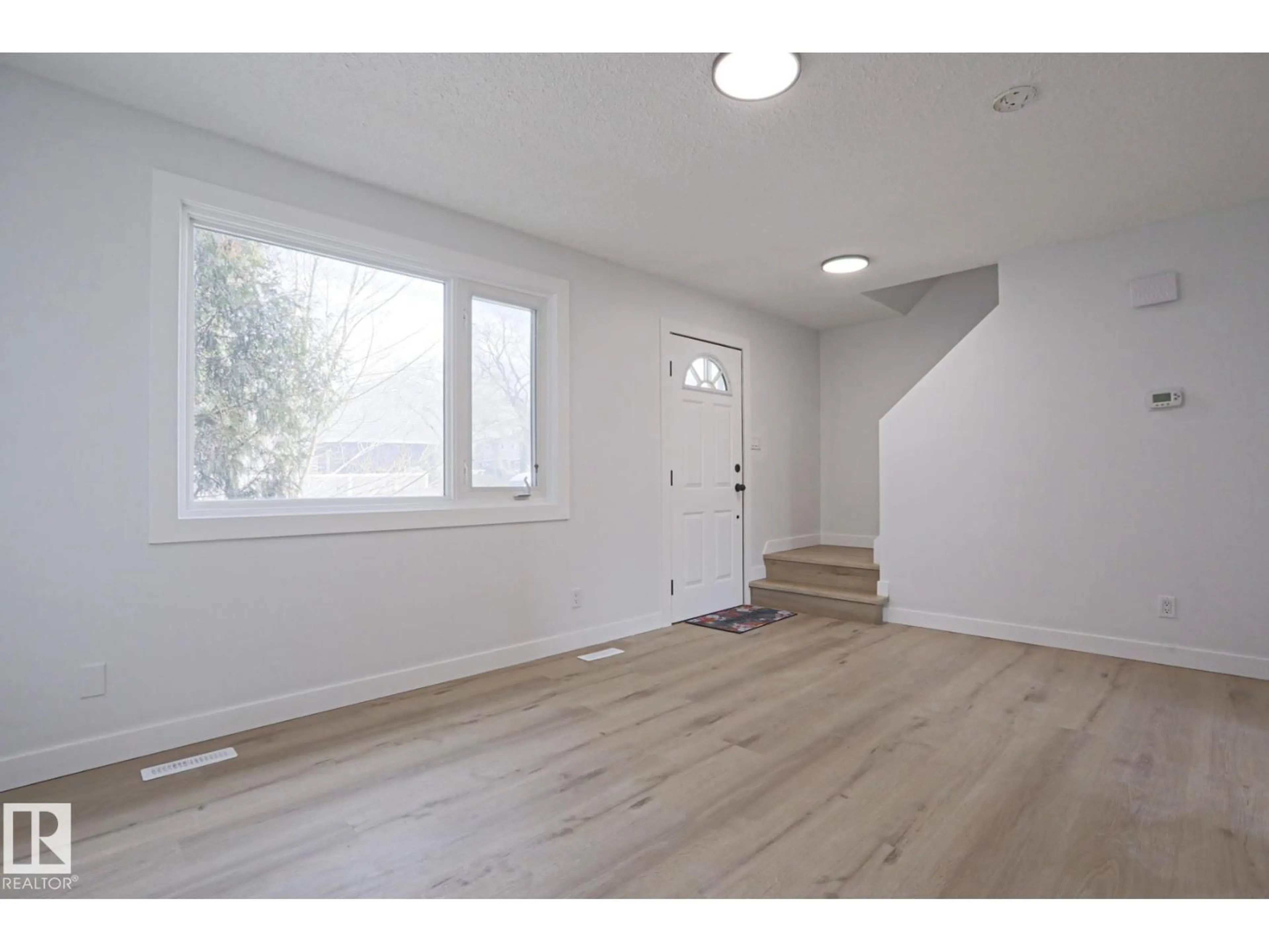 Unknown for 32 HABITAT CR, Edmonton Alberta T5A2X7