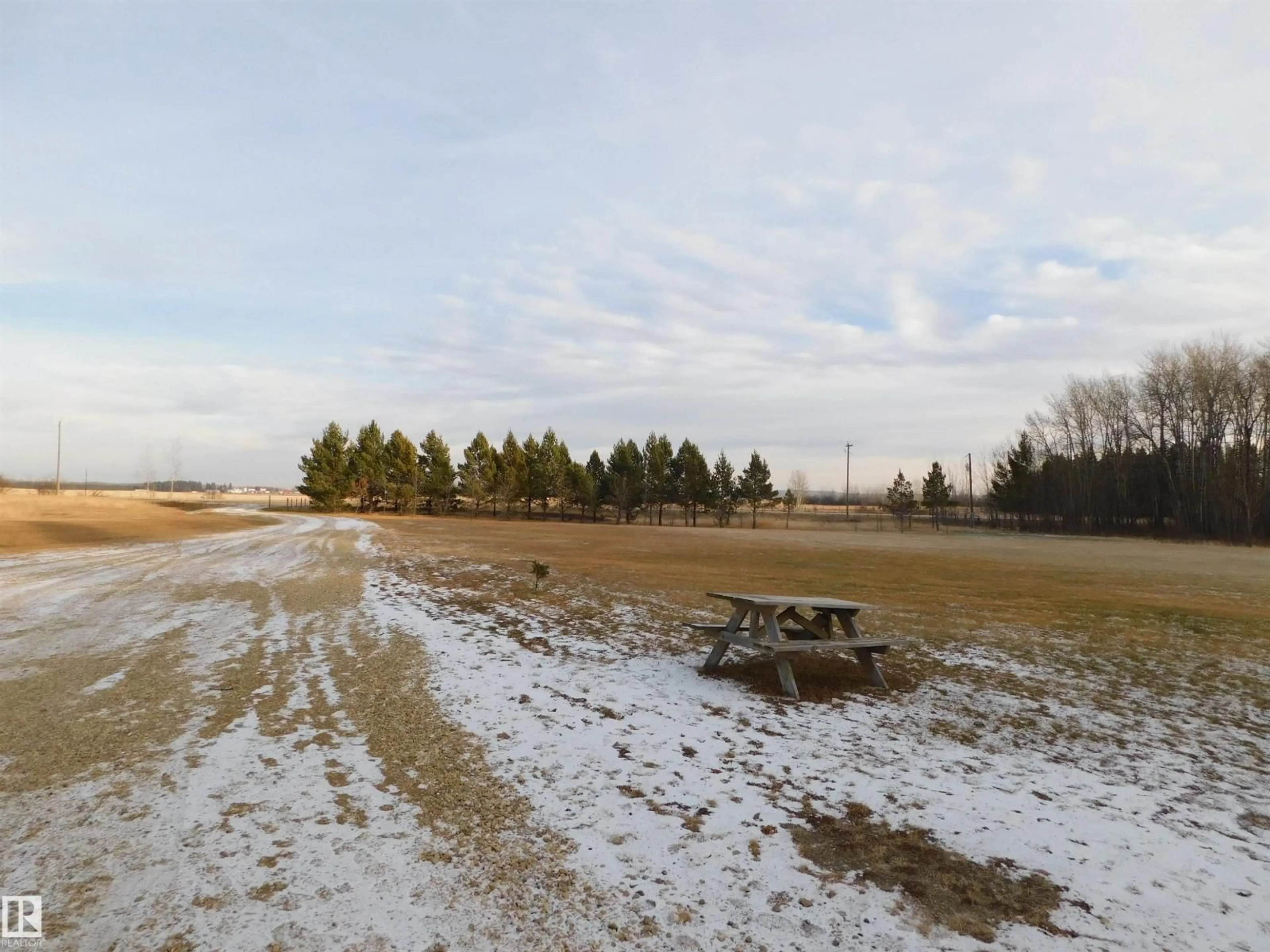 A pic from outside/outdoor area/front of a property/back of a property/a pic from drone, unknown for 54118 RANGE ROAD 75, Rural Yellowhead Alberta T0E0T0