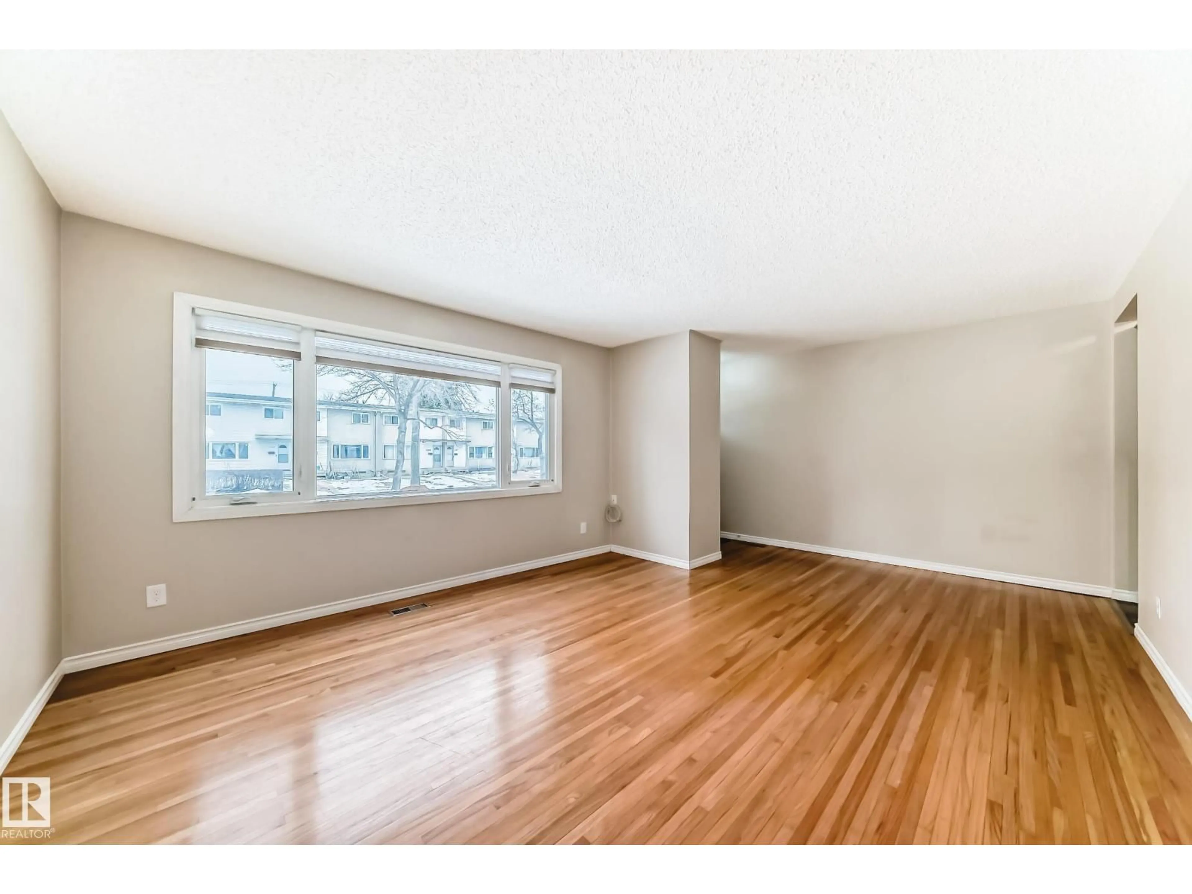 A pic of a room for 13222 83 ST, Edmonton Alberta T5E2W7