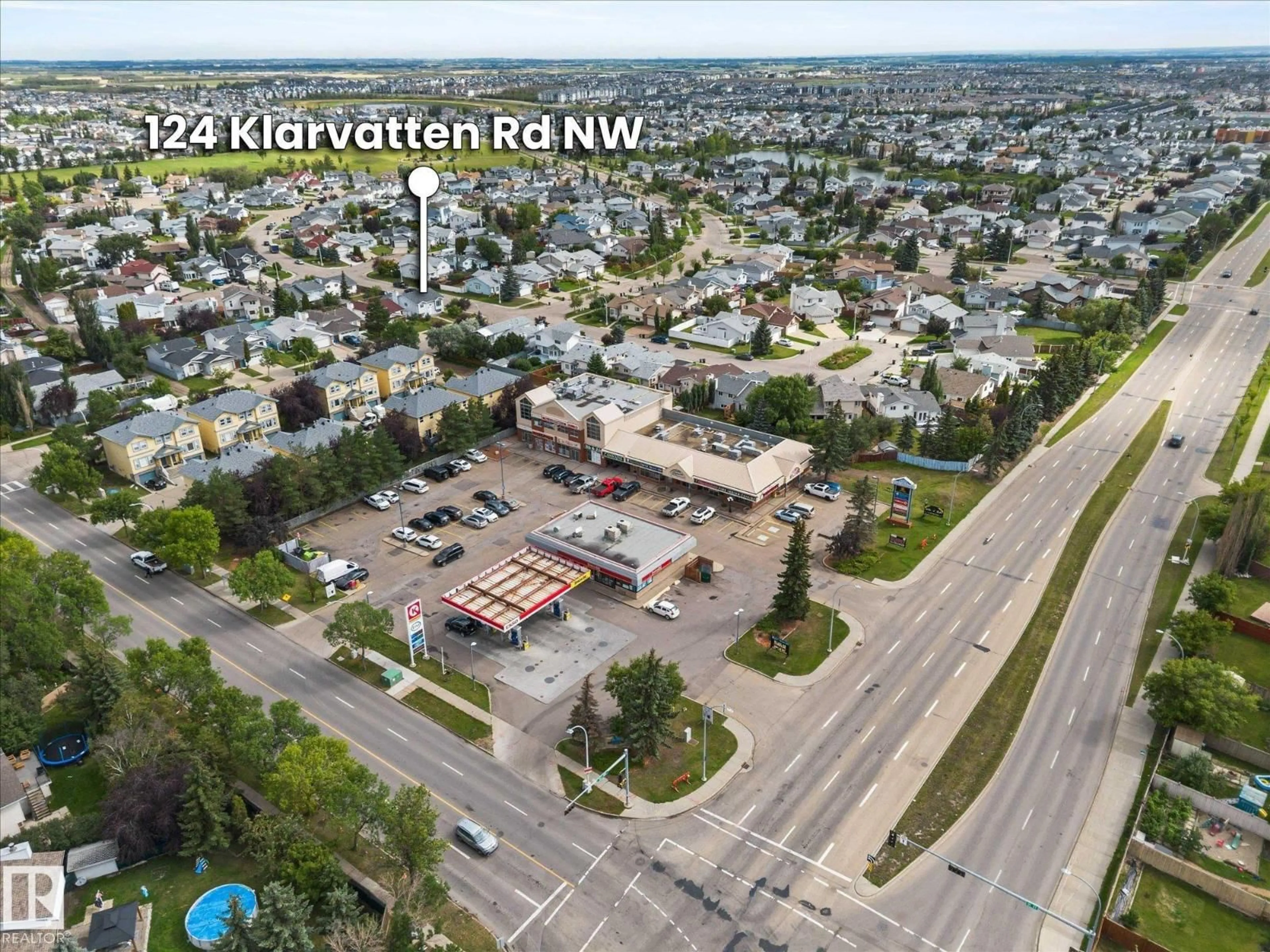 A pic from outside/outdoor area/front of a property/back of a property/a pic from drone, unknown for 124 KLARVATTEN RD, Edmonton Alberta T5Z2X4