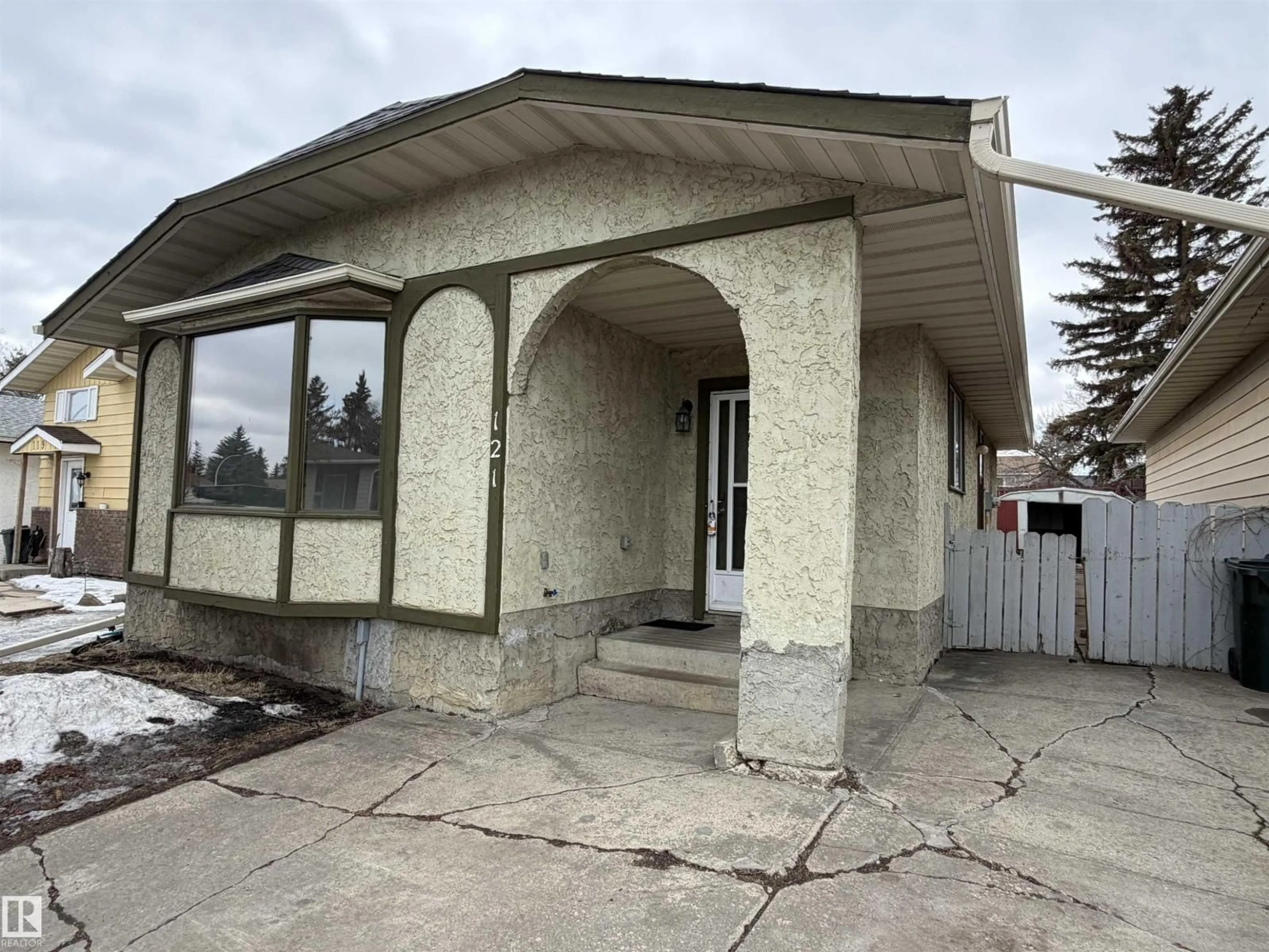 Unknown for 121 WELLINGTON CR, Spruce Grove Alberta T7X1K7