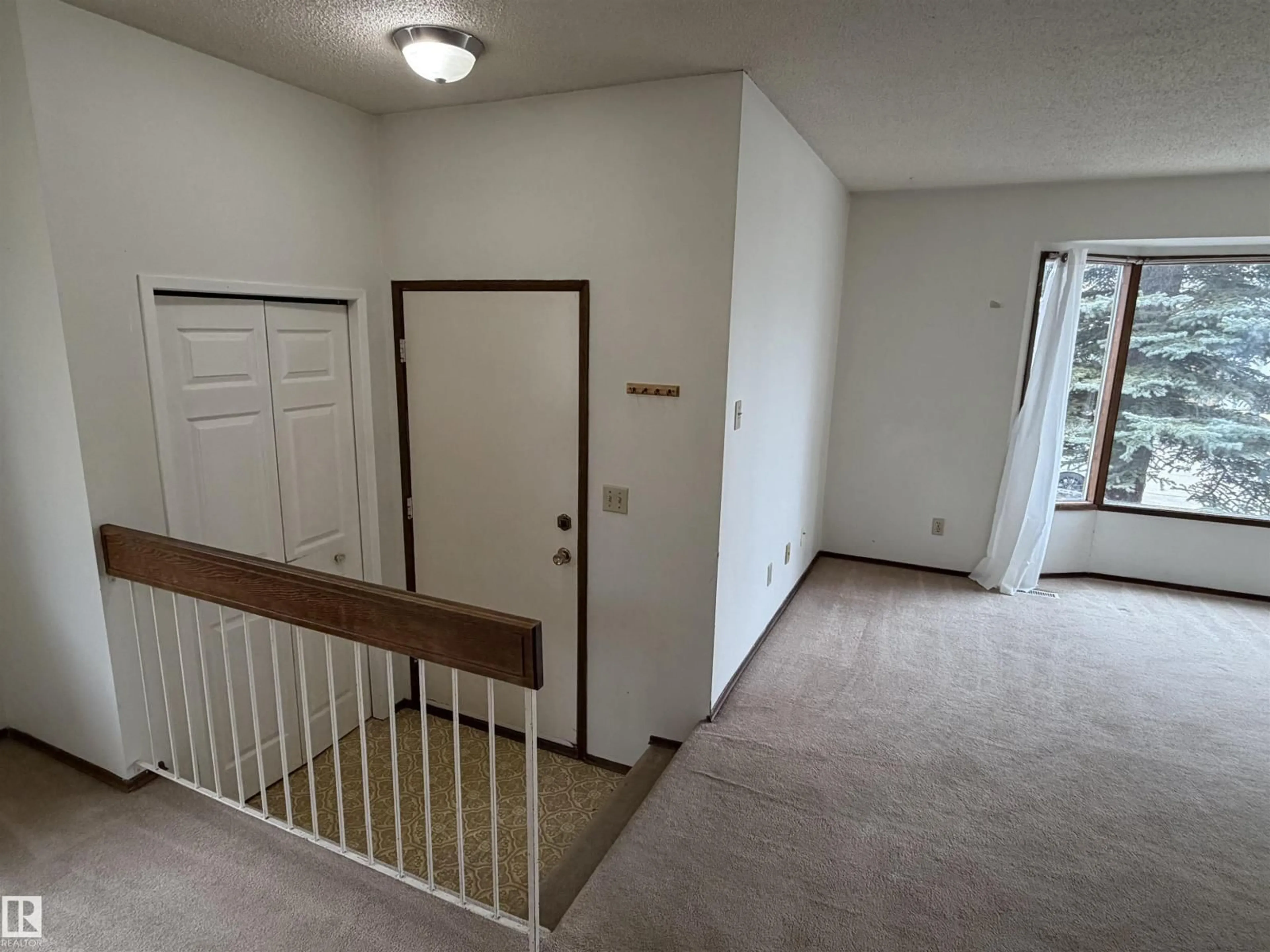 A pic of a room for 121 WELLINGTON CR, Spruce Grove Alberta T7X1K7