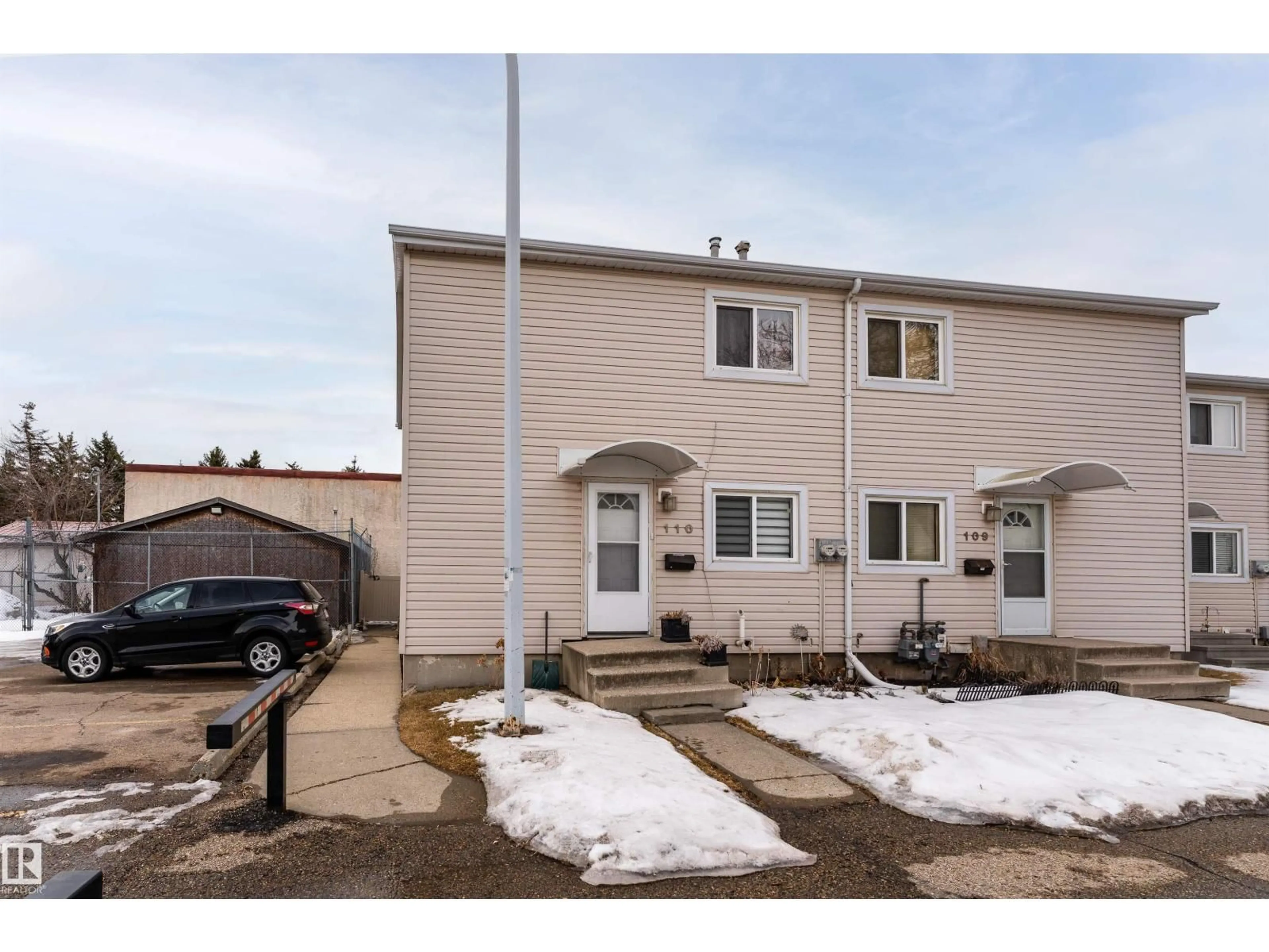 Unknown for 110 CENTENNIAL CT, Edmonton Alberta T5P4H5