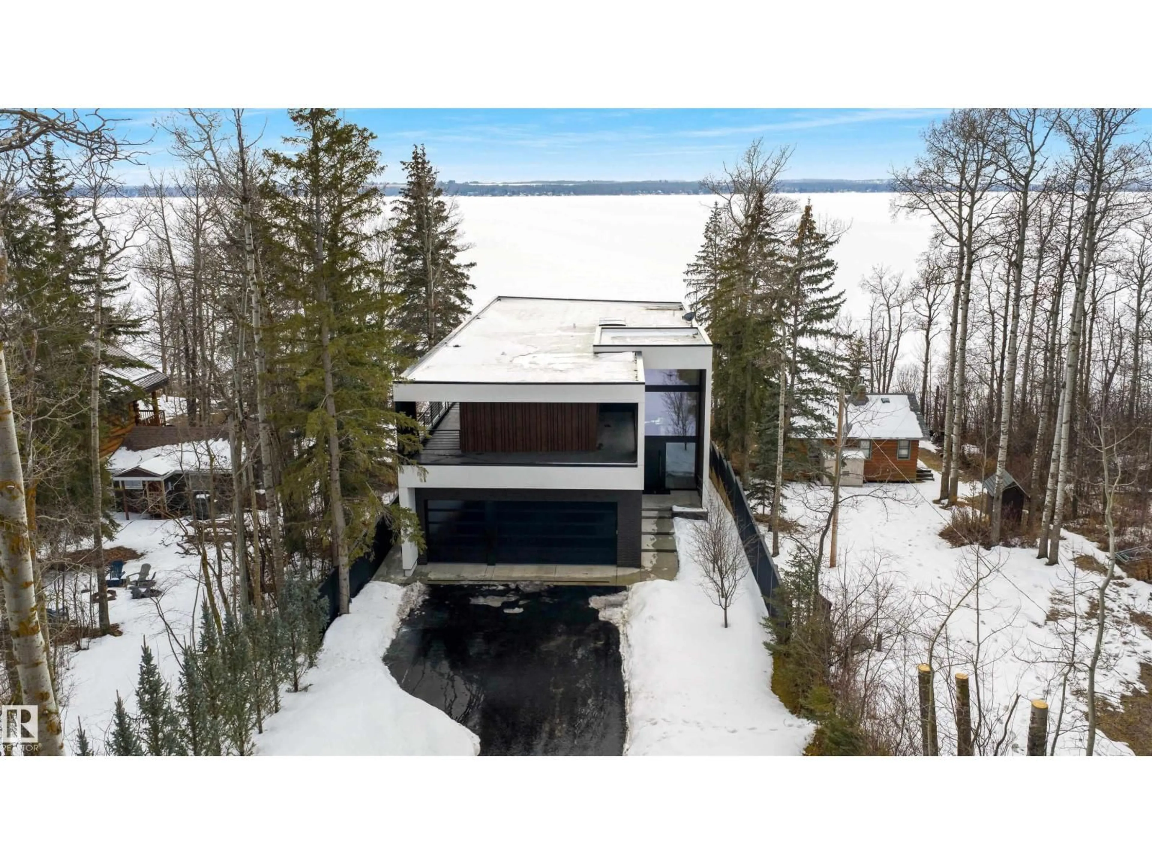 A pic from outside/outdoor area/front of a property/back of a property/a pic from drone, unknown for 71 BIRCHCLIFF RD, BirchCliff Alberta T4S1S6