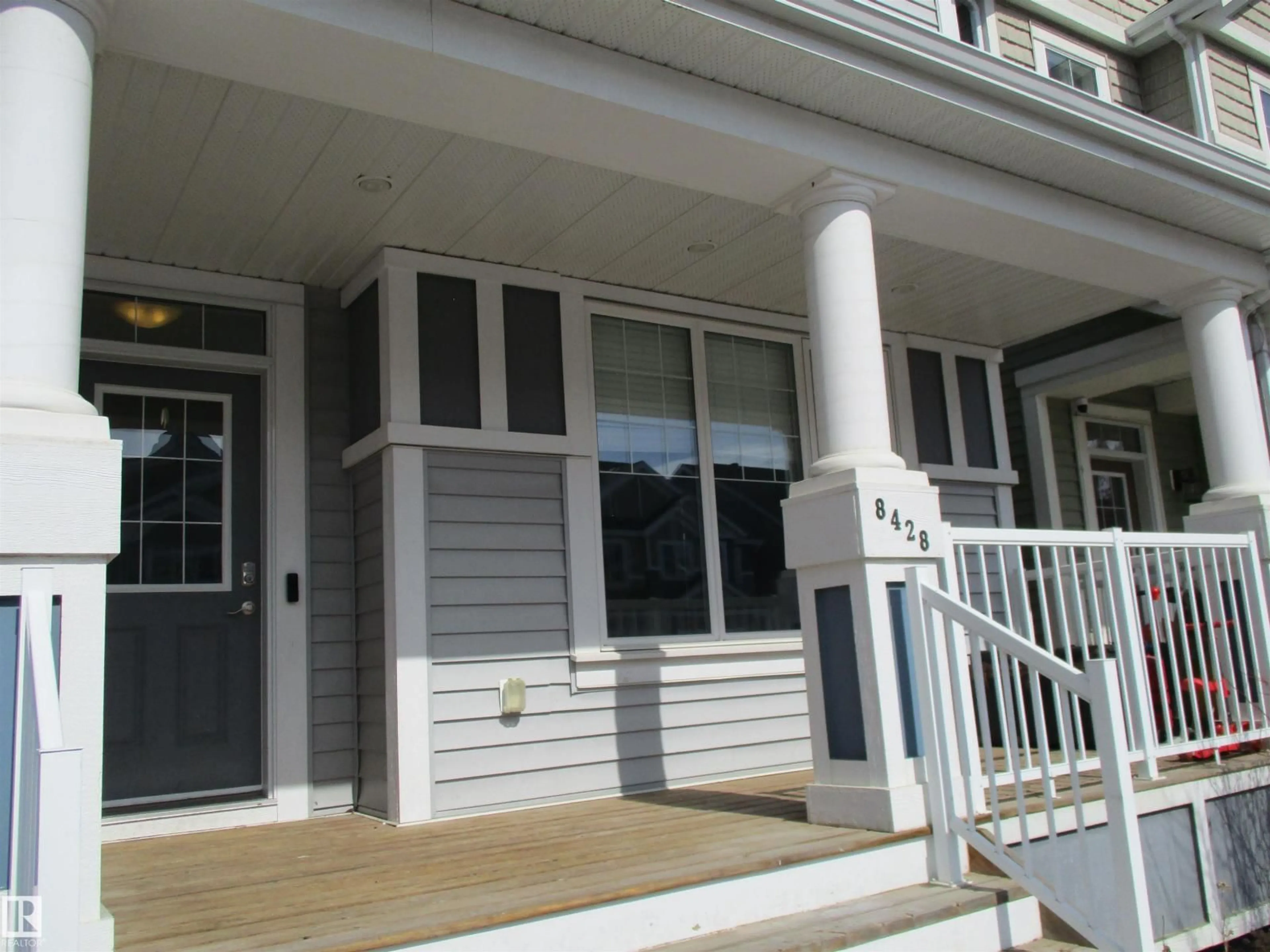 Home with vinyl exterior material, unknown for SW - 8428 24 AV, Edmonton Alberta T6X2G1