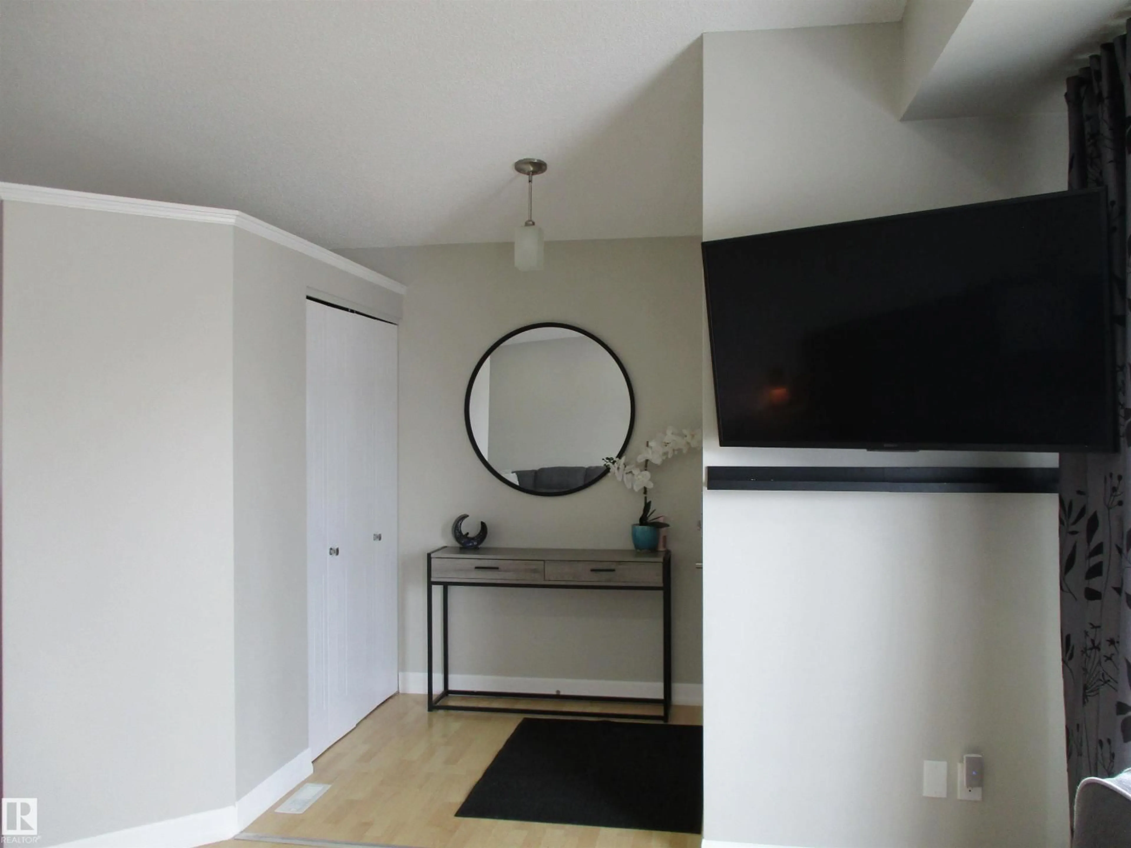 A pic of a room for NW - 16221 55 A ST, Edmonton Alberta T5Y2T8