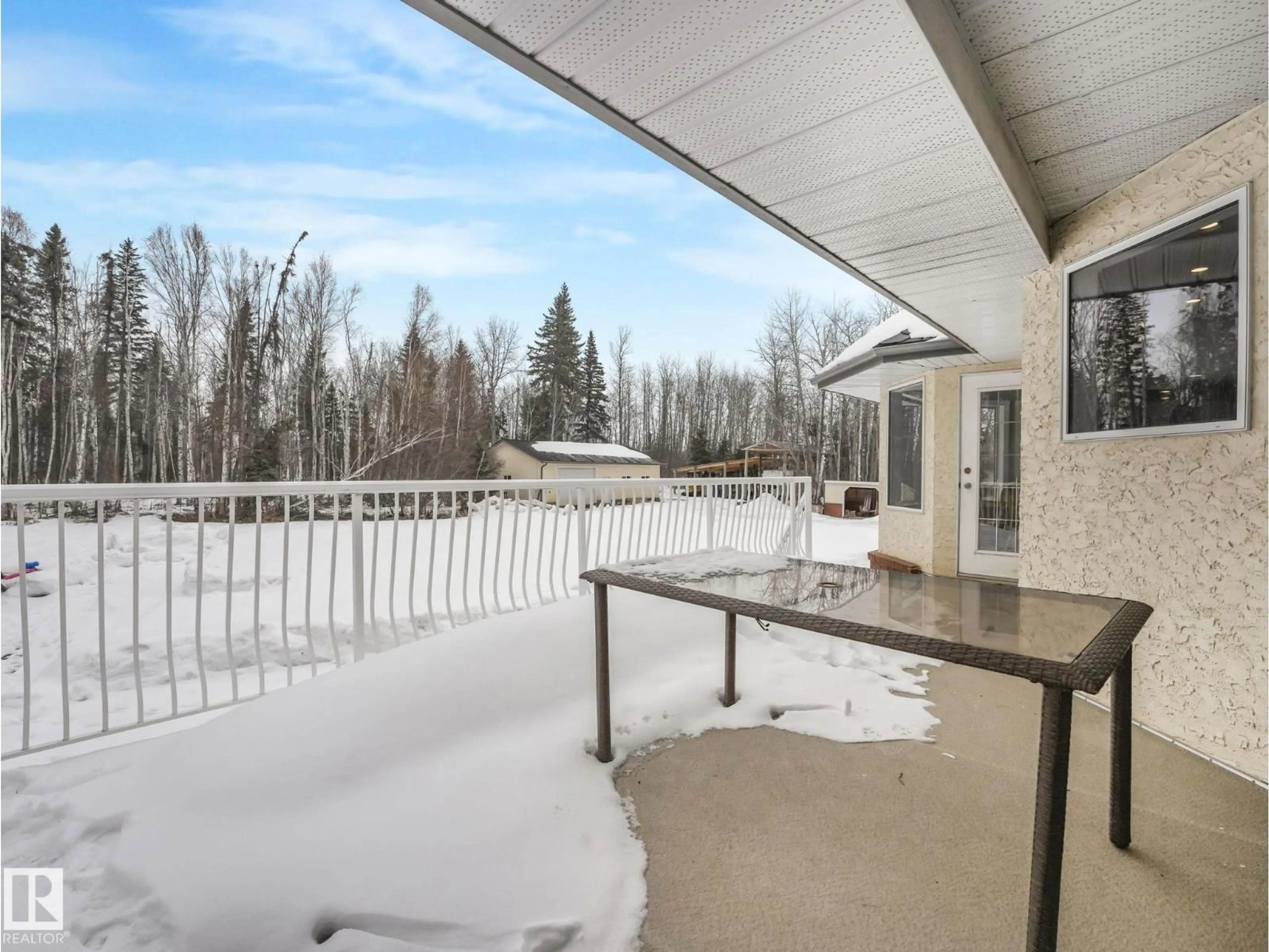 Patio, unknown for 22218 TWP 584, Rural Thorhild County Alberta T0A3J0