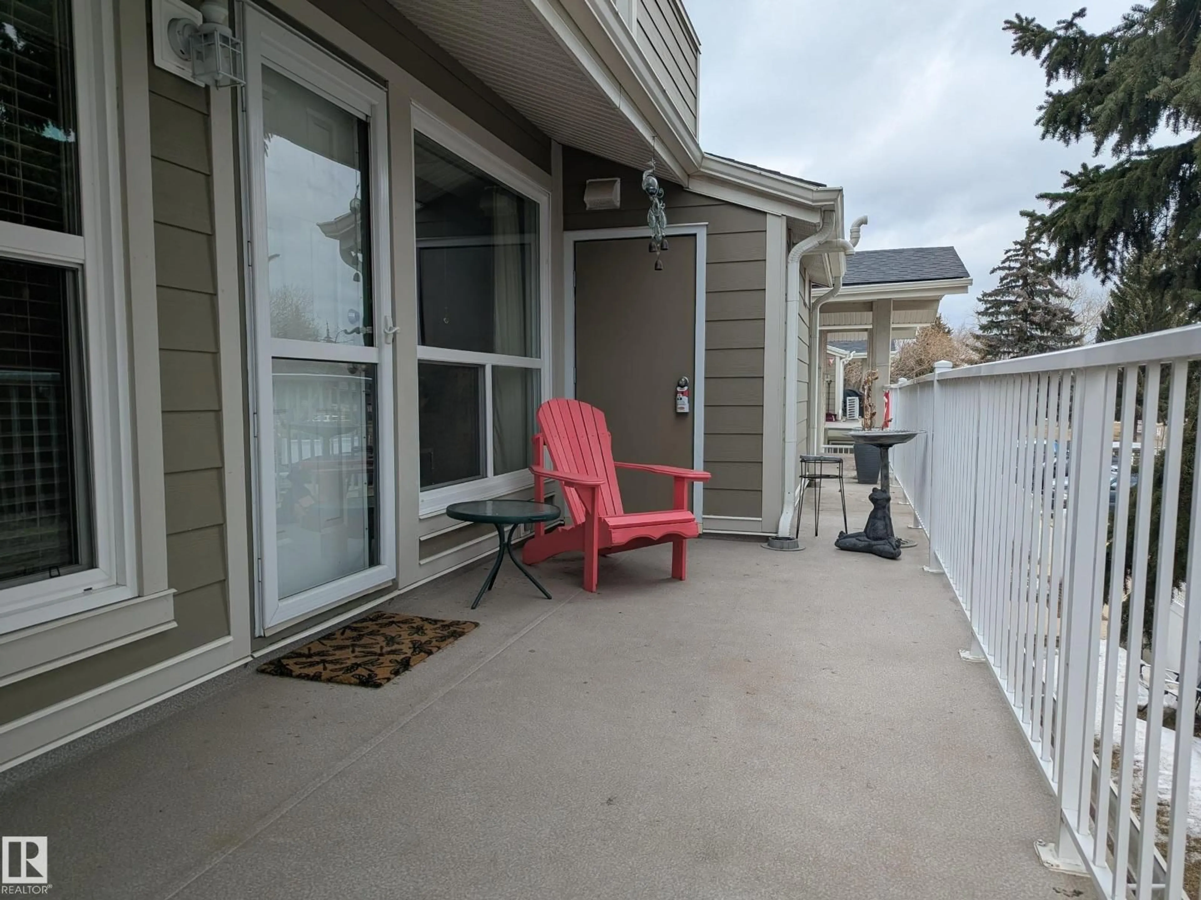 Patio, street for 1870 111A ST, Edmonton Alberta T6J4T7
