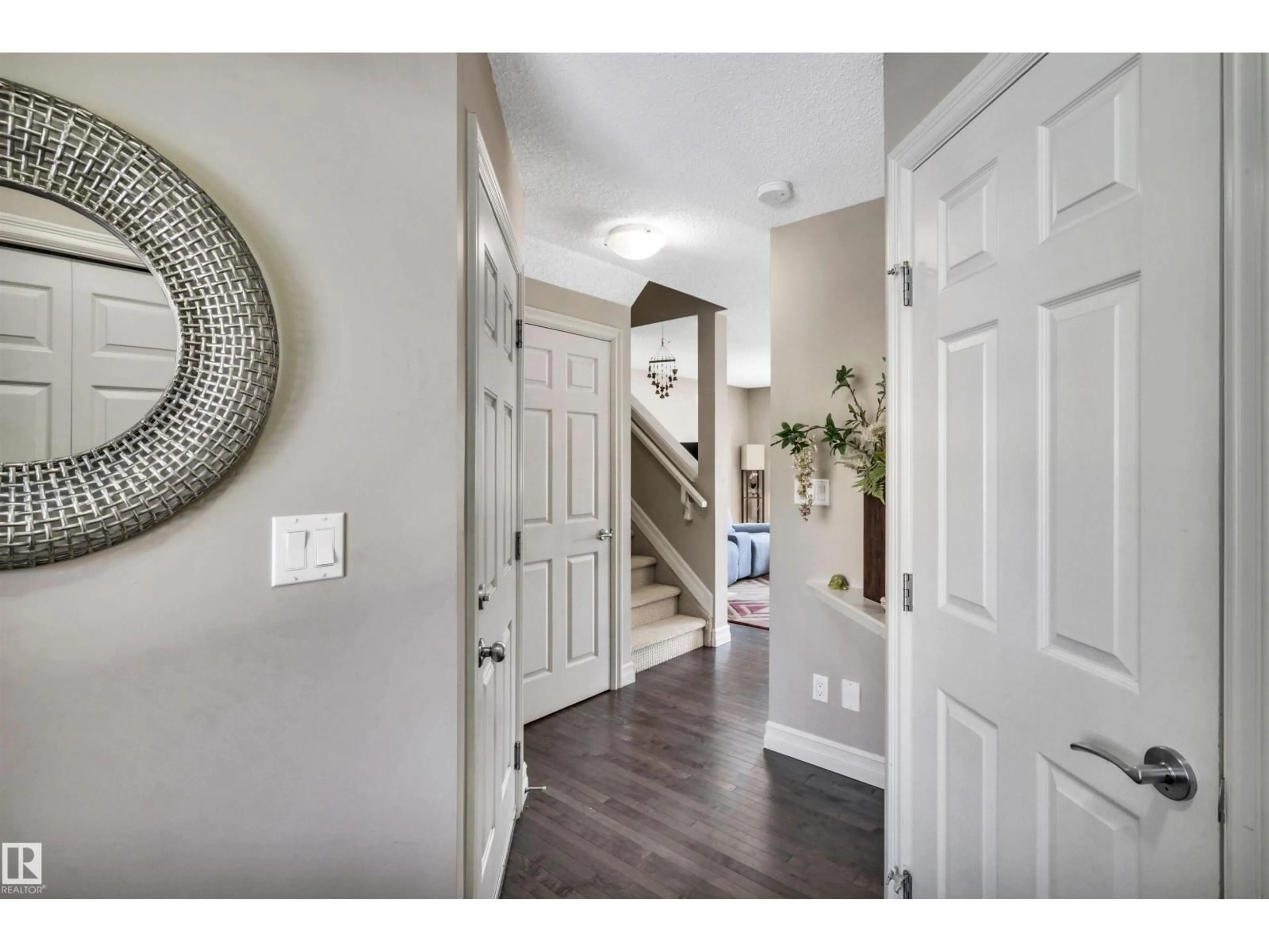 Indoor entryway for #30 - 655 TAMARACK RD, Edmonton Alberta T6T0N4