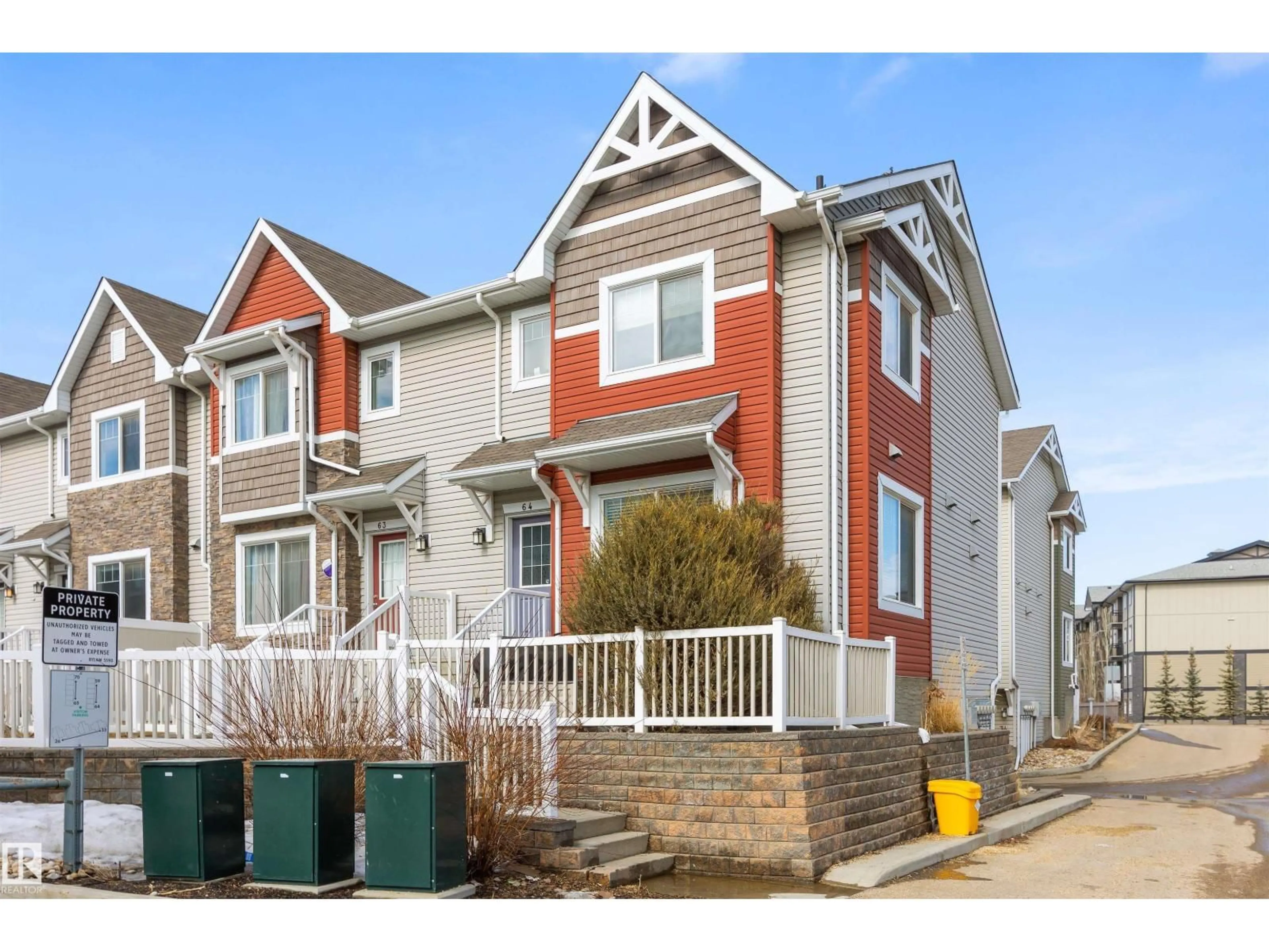 Home with vinyl exterior material, street for 655 - 64 TAMARACK RD, Edmonton Alberta T6T0N4