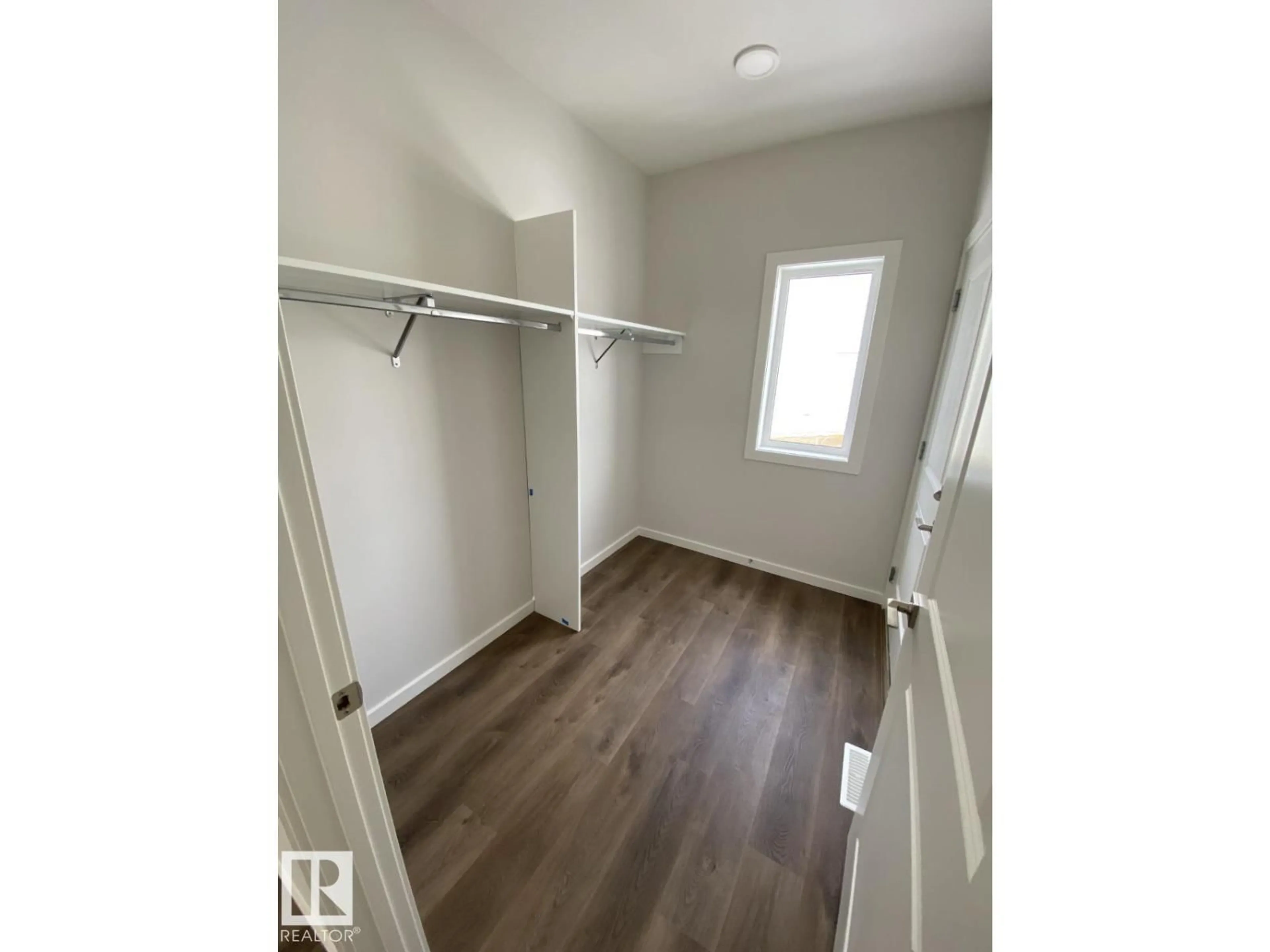 A pic of a room for 2322 EGRET WY, Edmonton Alberta T6M3G8