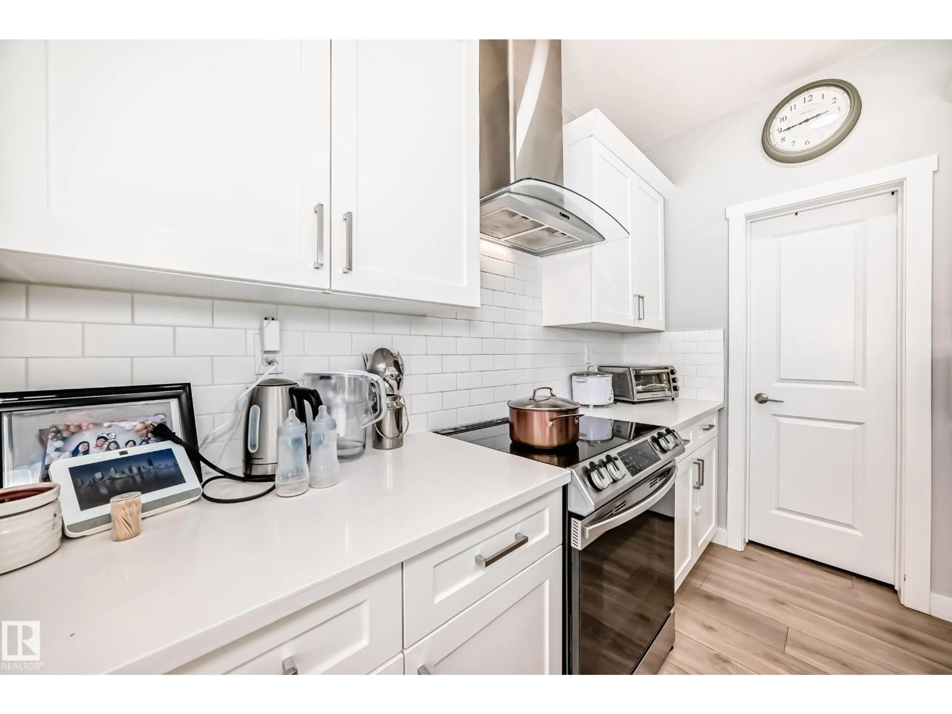 Open concept kitchen, ceramic/tile floor for 19635 29 AV, Edmonton Alberta T6M1M2