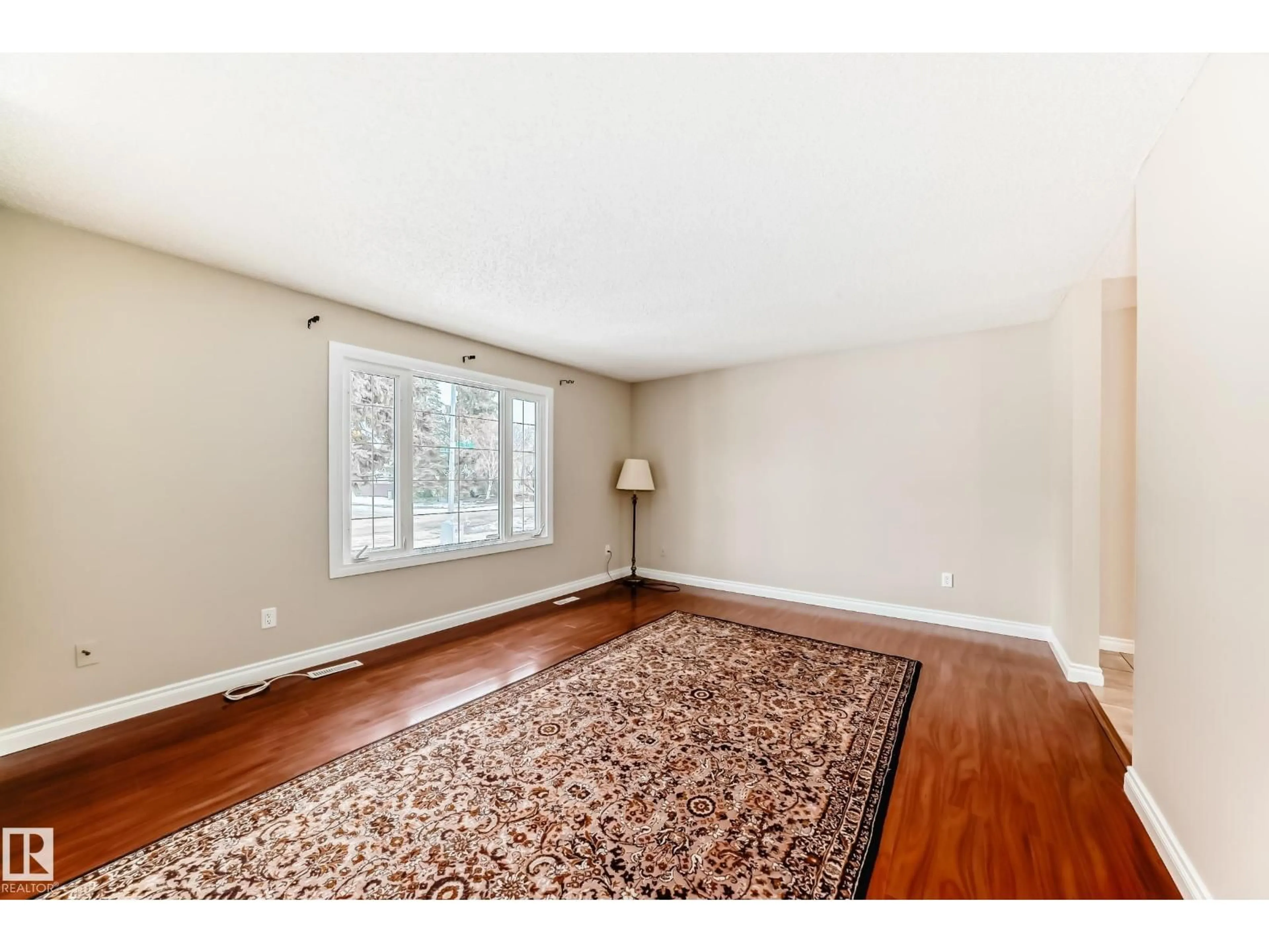 A pic of a room for NW - 13332 25 ST, Edmonton Alberta T5A3T2