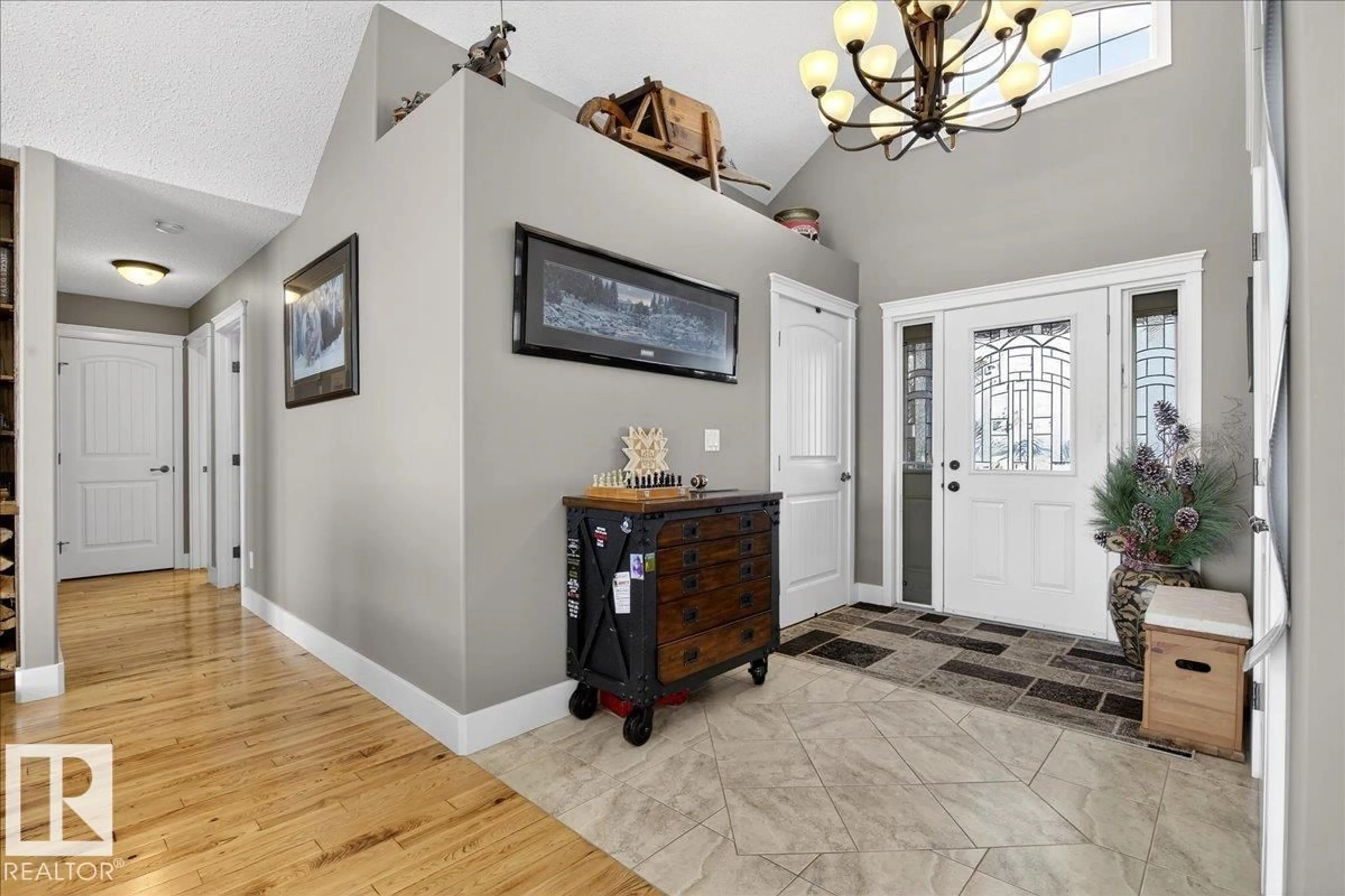 Indoor entryway for 531064 RANGE ROAD 174, Rural Lamont County Alberta T0B3H0