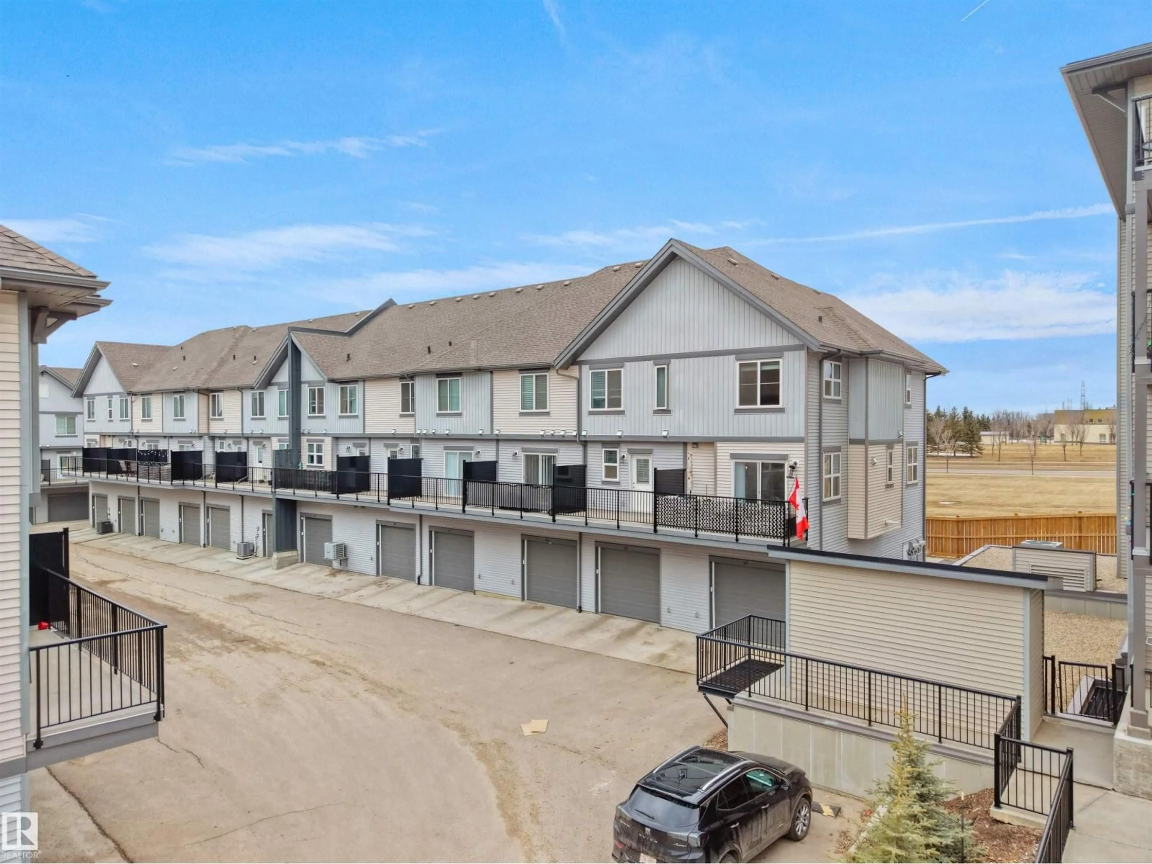 A pic from outside/outdoor area/front of a property/back of a property/a pic from drone, unknown for 655 - 64 WATT BV, Edmonton Alberta T6X0Y2