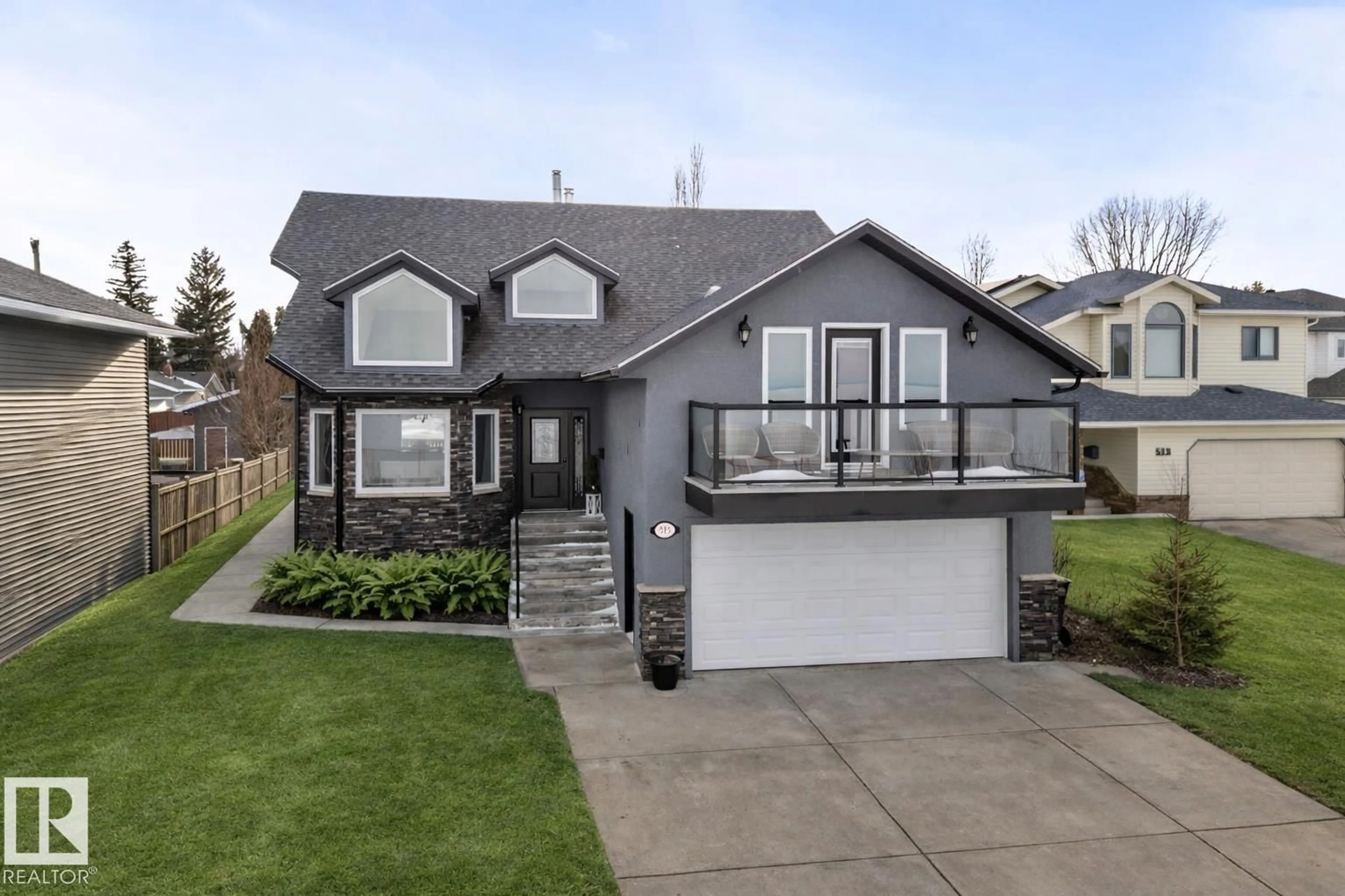 Home with vinyl exterior material, street for 515 LAKESHORE DR, Cold Lake Alberta T9M1A2