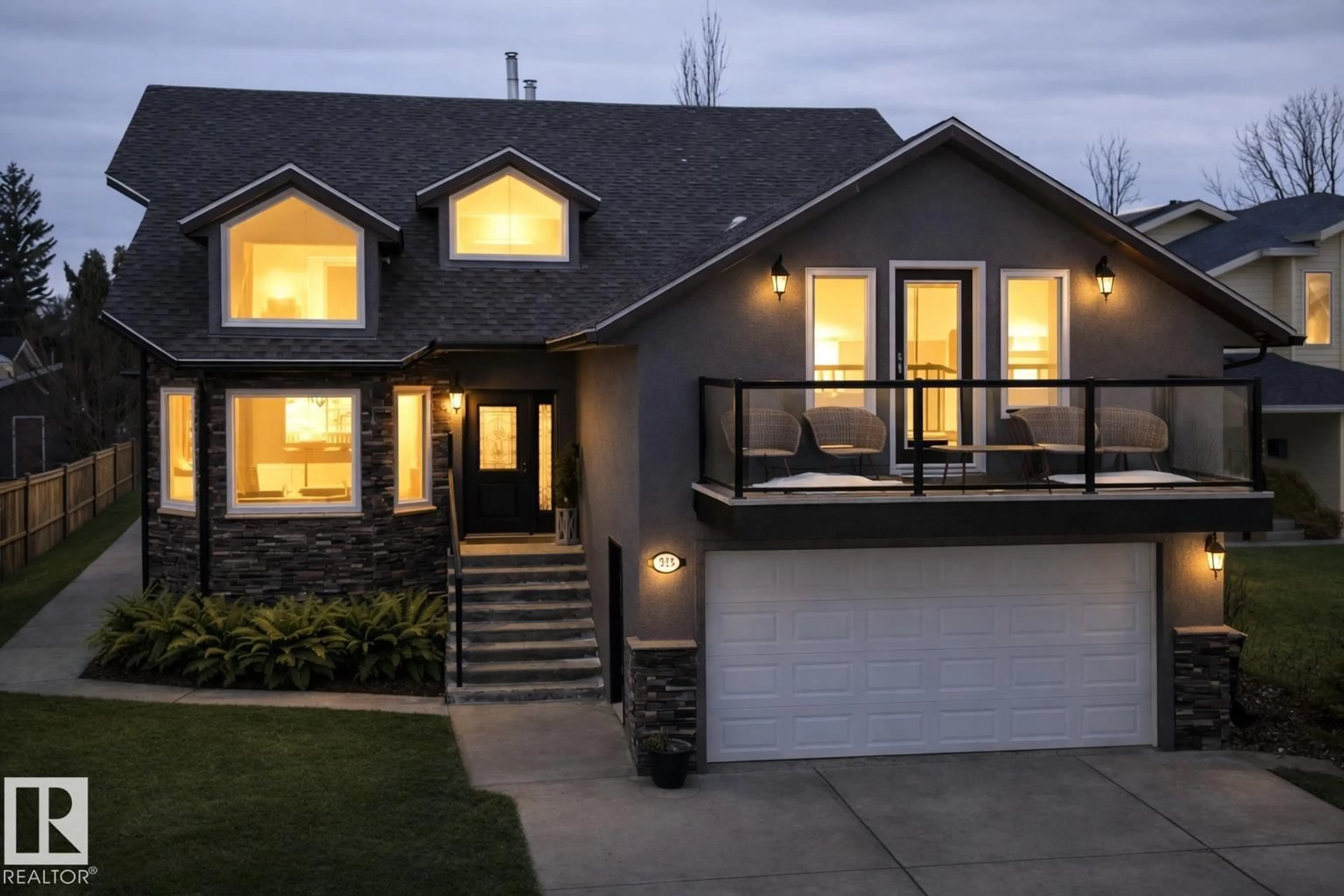 Home with vinyl exterior material, street for 515 LAKESHORE DR, Cold Lake Alberta T9M1A2