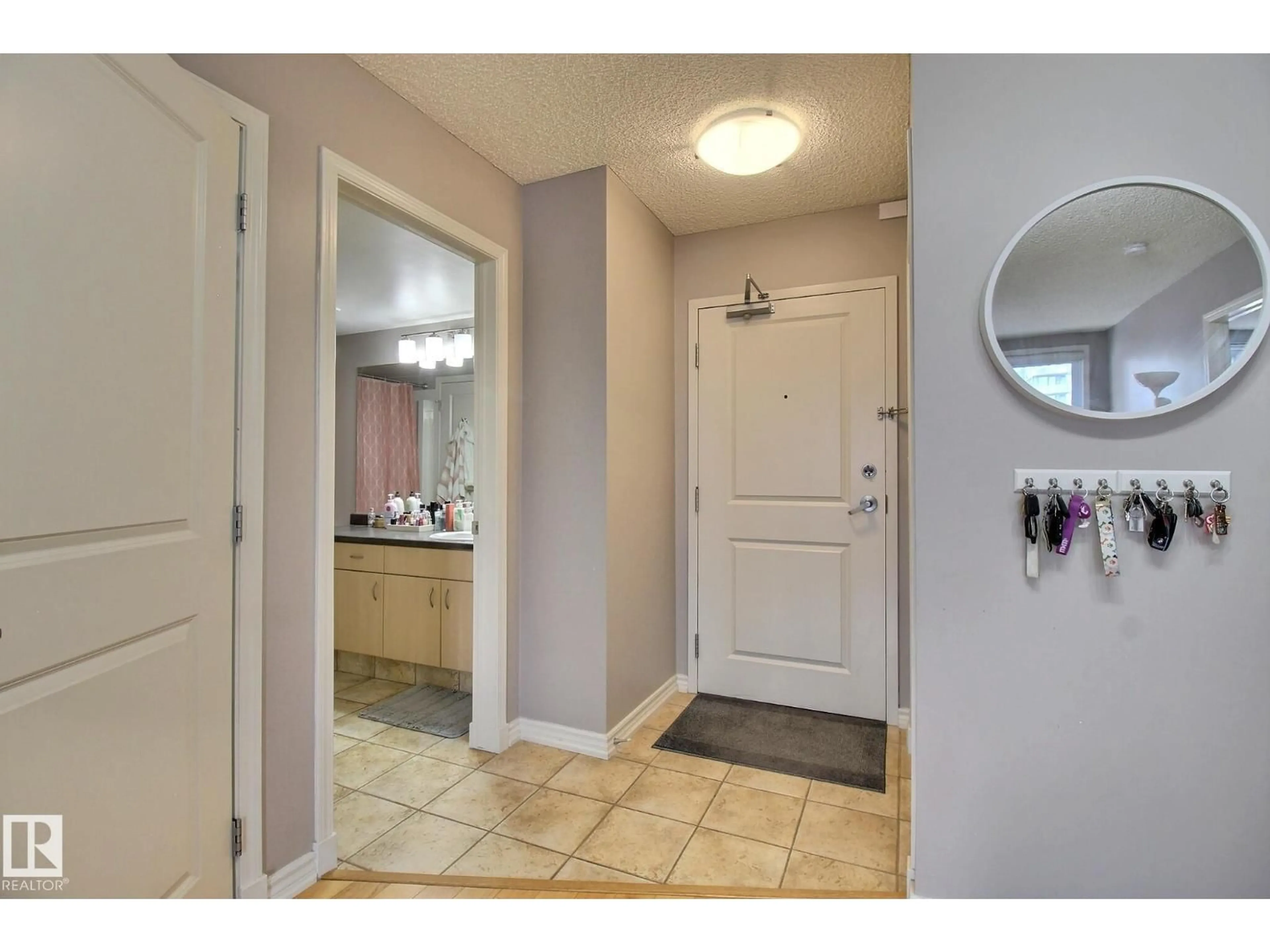 Indoor entryway for #803 - 10180 104 ST NW, Edmonton Alberta T5J1A7