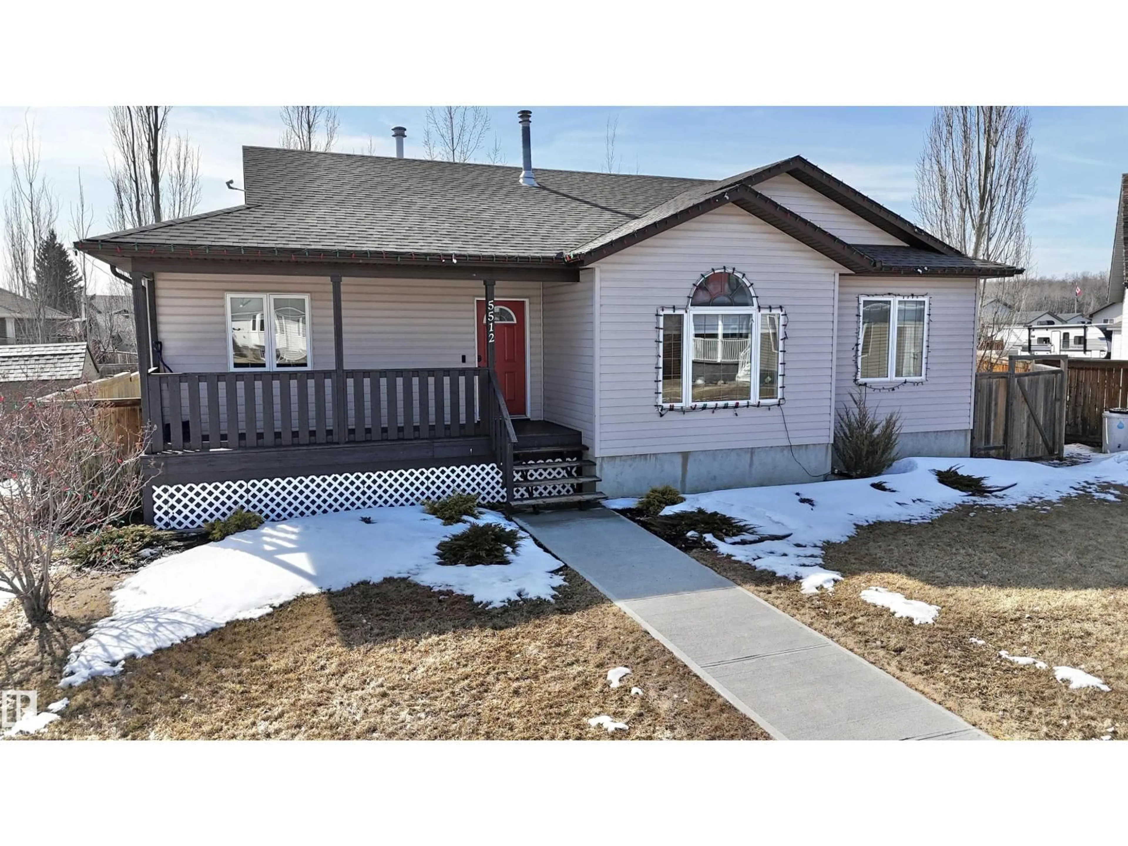 Home with vinyl exterior material, street for CL - 5512 52 ST, Bashaw Alberta T0B0H0