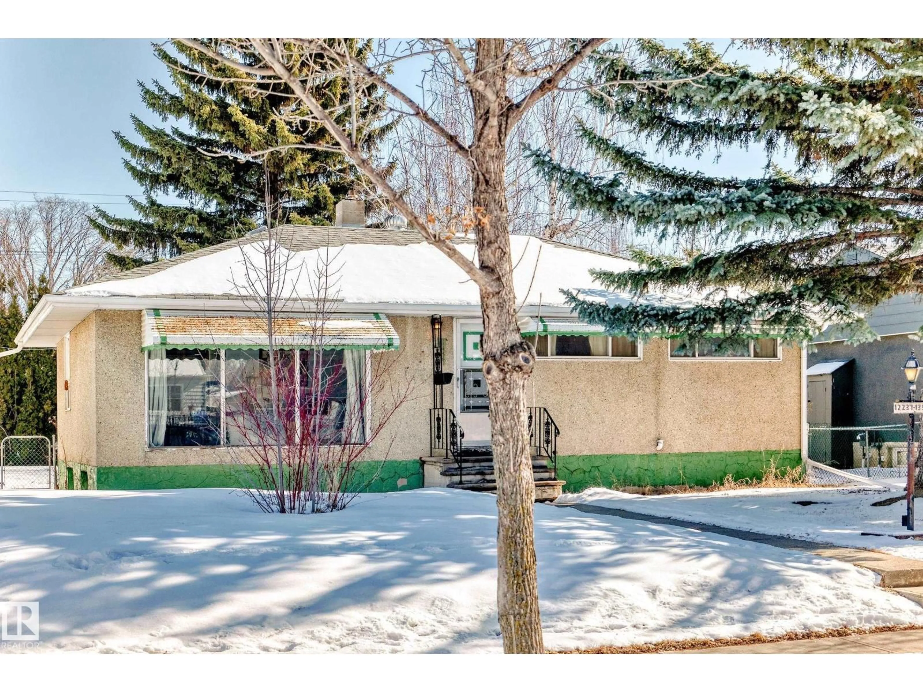 Unknown for NW - 12237 135 ST, Edmonton Alberta T5L1W9