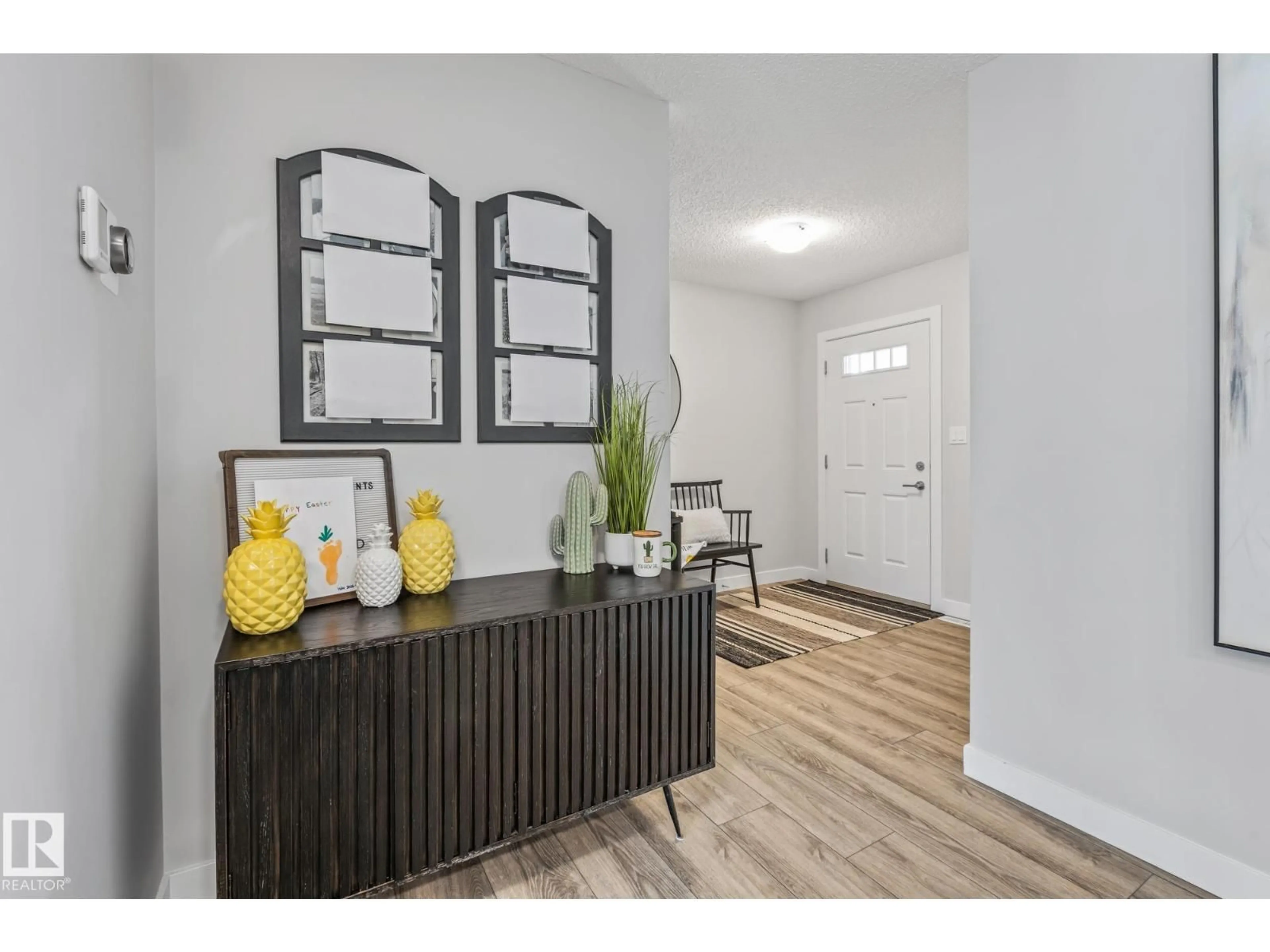 Indoor entryway for 856 EBBERS CR, Edmonton Alberta T5Y3V2