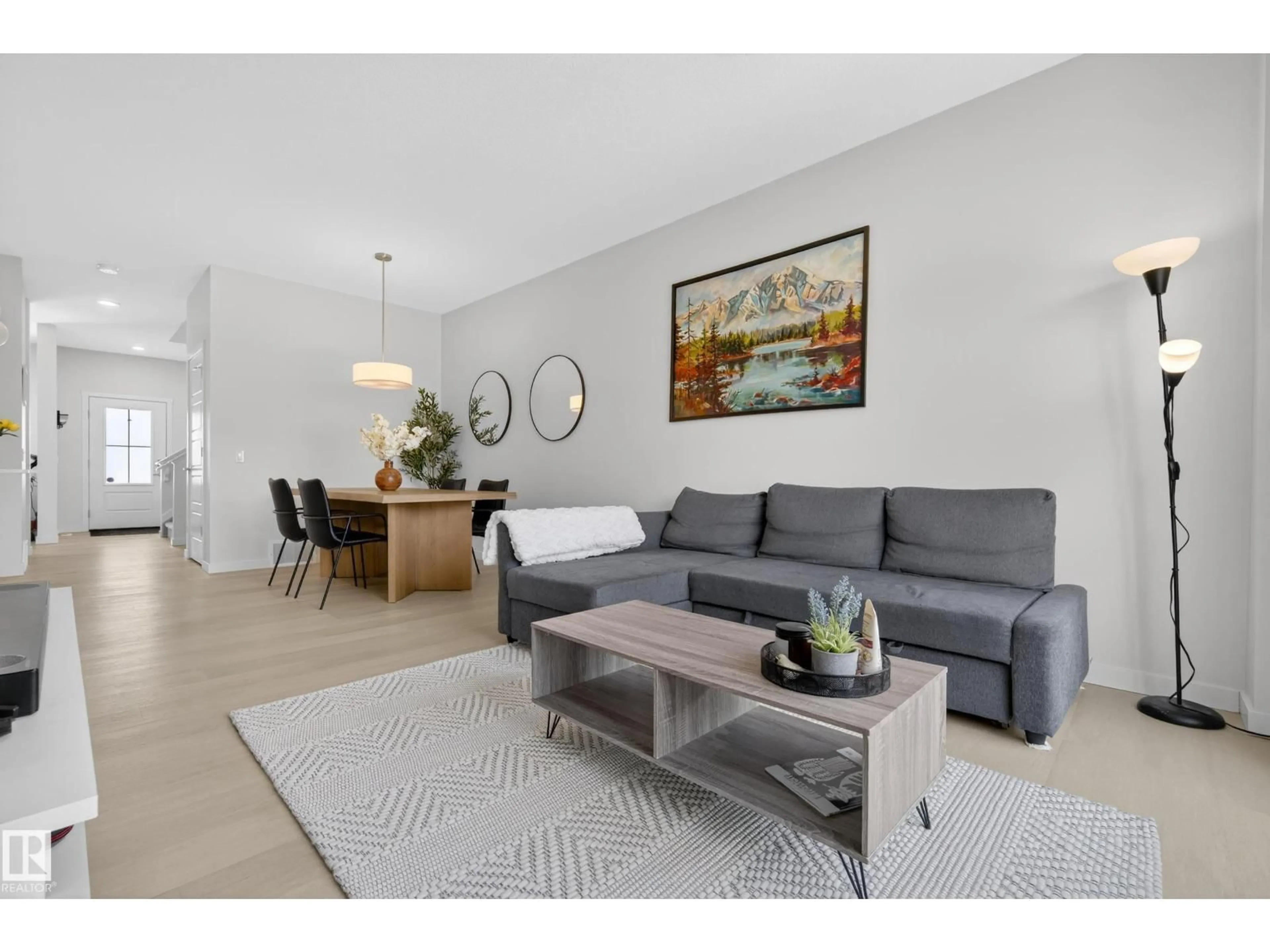 Living room with furniture, unknown for 3670 ERLANGER RD, Edmonton Alberta T6M1J6