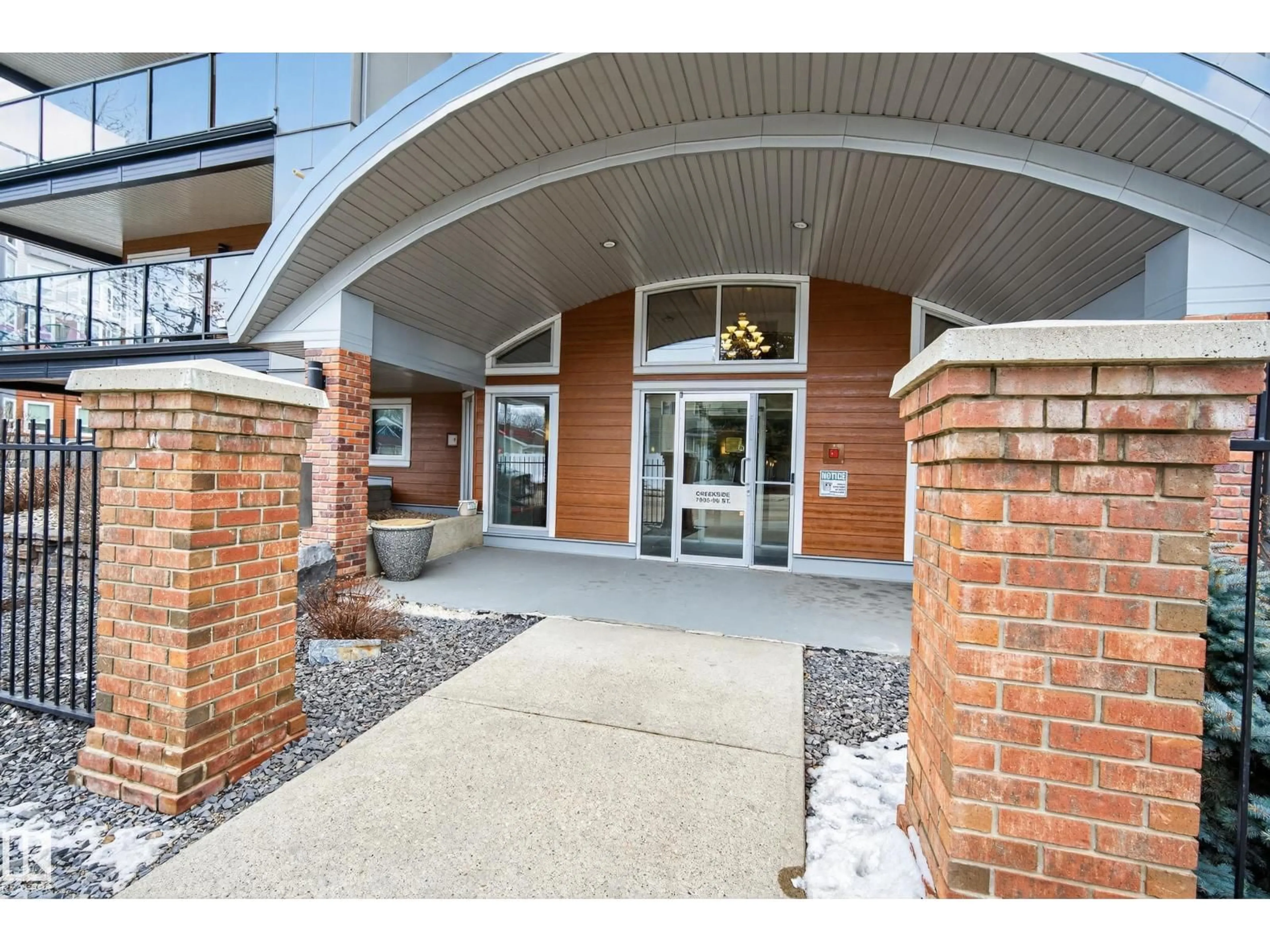 Indoor foyer for 509 7905 96 ST NW, Edmonton Alberta T6C4R3