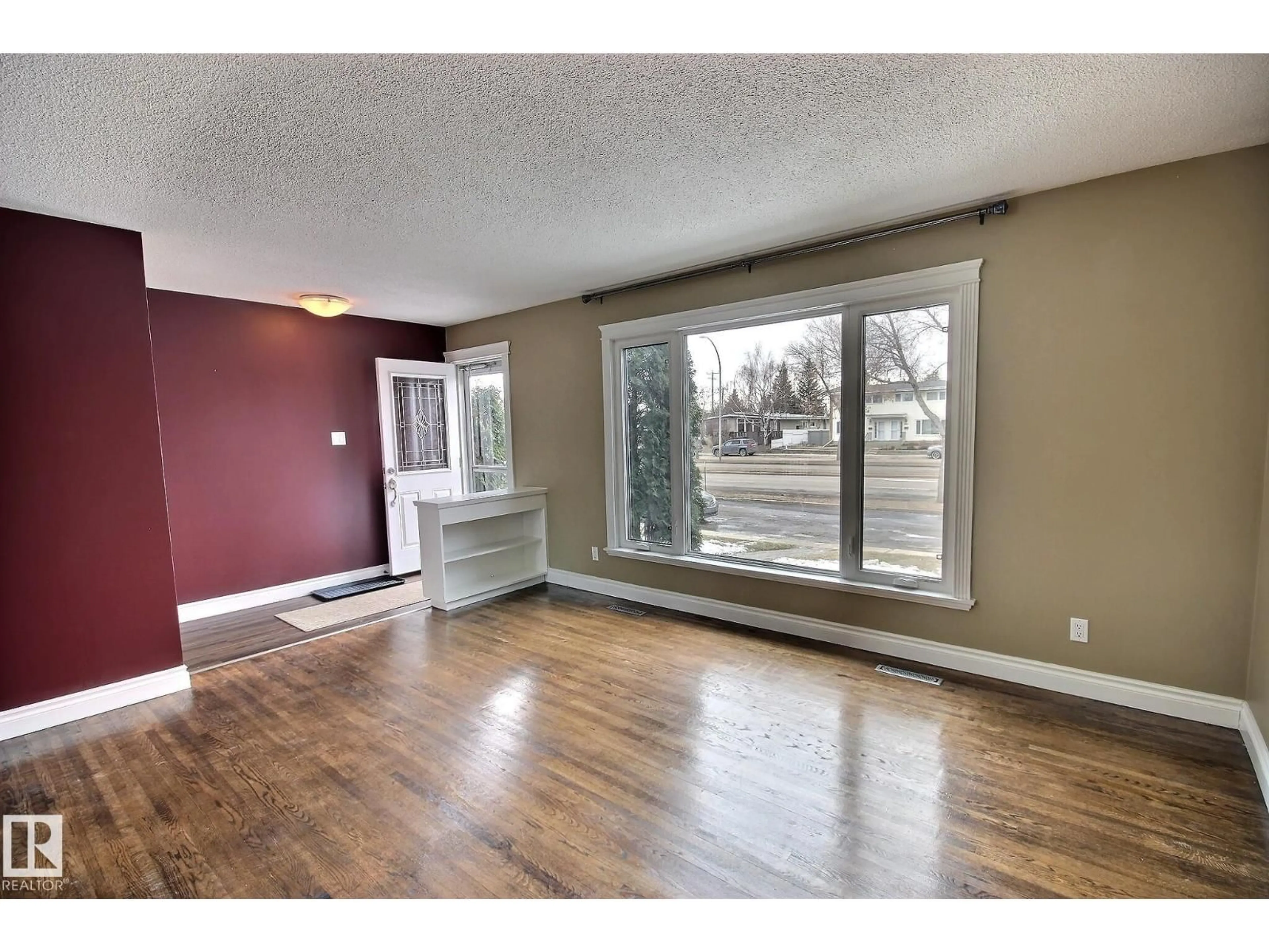 A pic of a room for 6003 90 AV, Edmonton Alberta T6B0P1