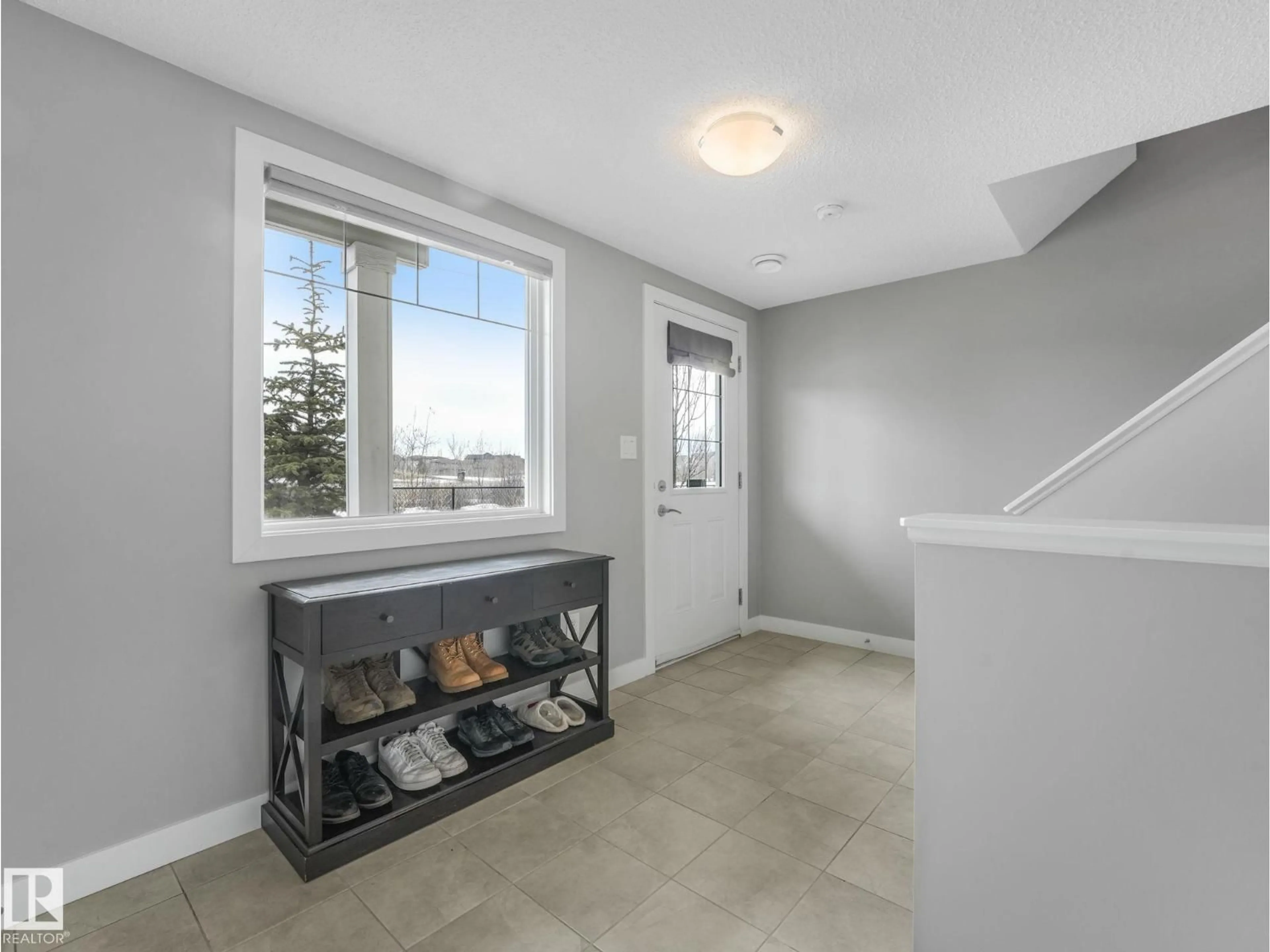 Indoor entryway for #23 - 13139 205 ST, Edmonton Alberta T5S0N1