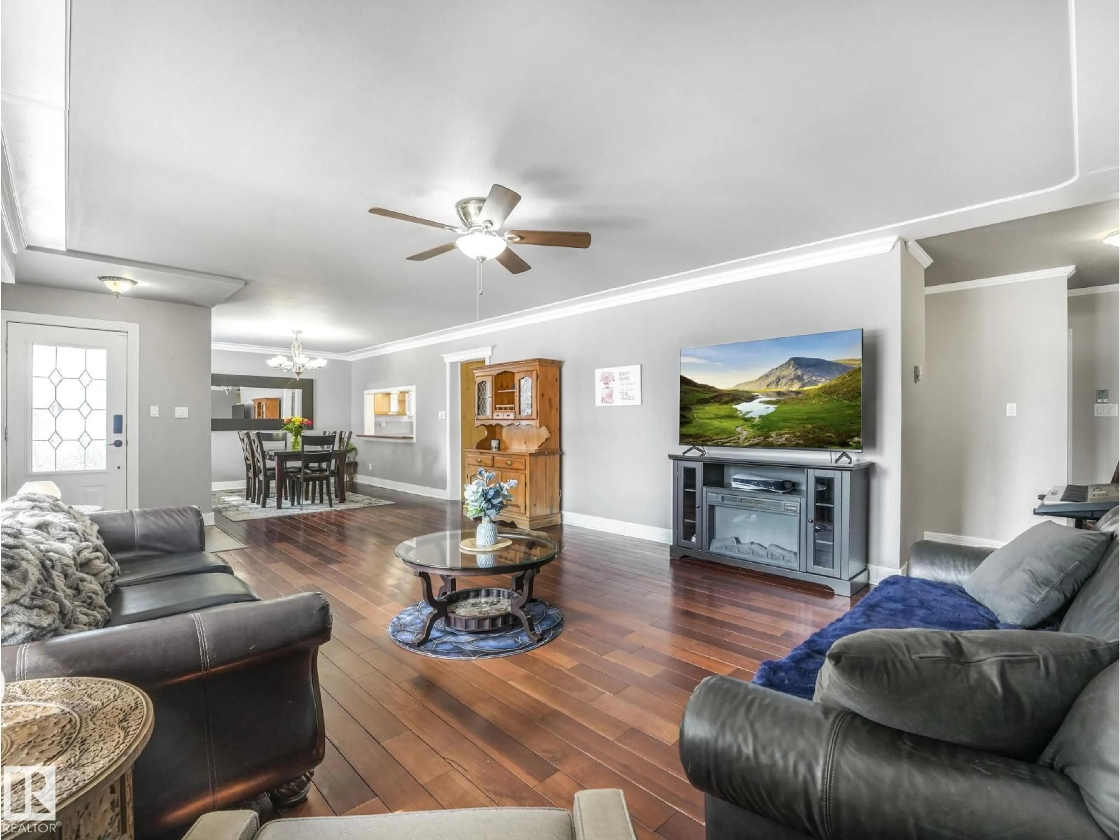 Living room with furniture, unknown for 5406 46 AV, Wetaskiwin Alberta T9A0H7