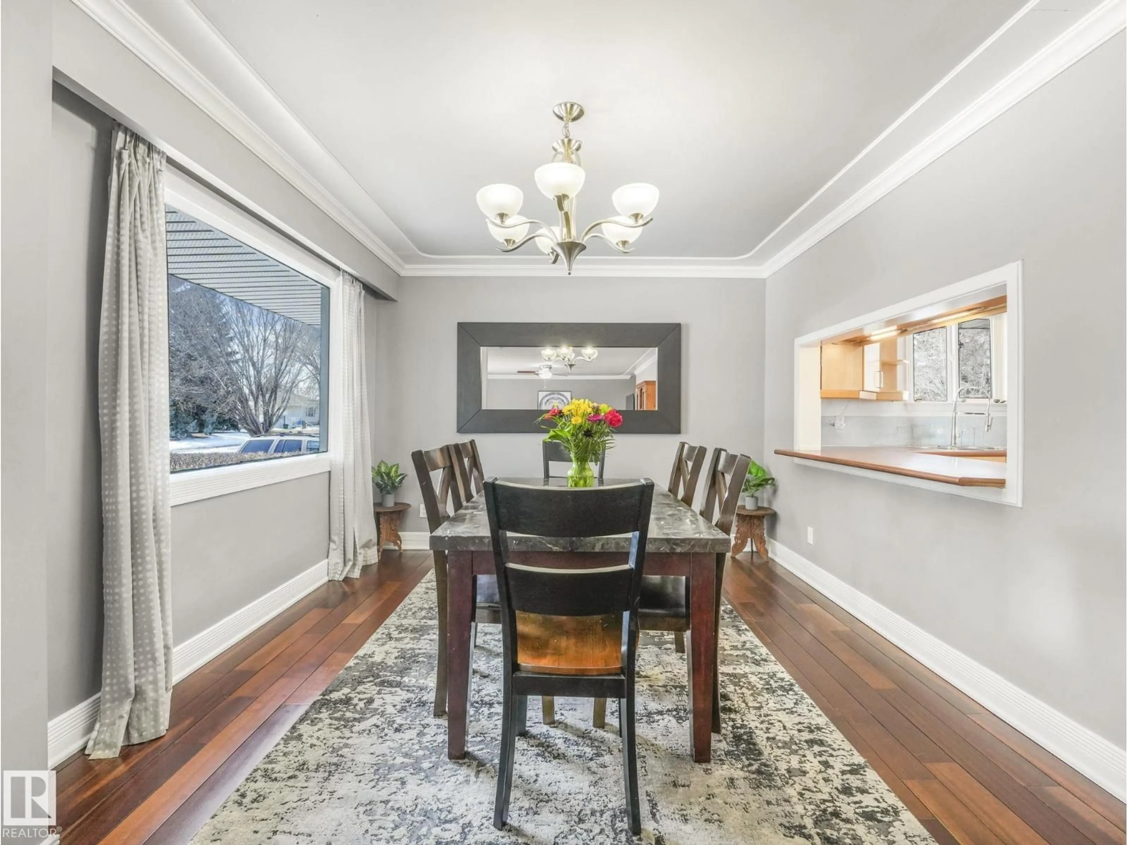 Dining room, wood/laminate floor for 5406 46 AV, Wetaskiwin Alberta T9A0H7