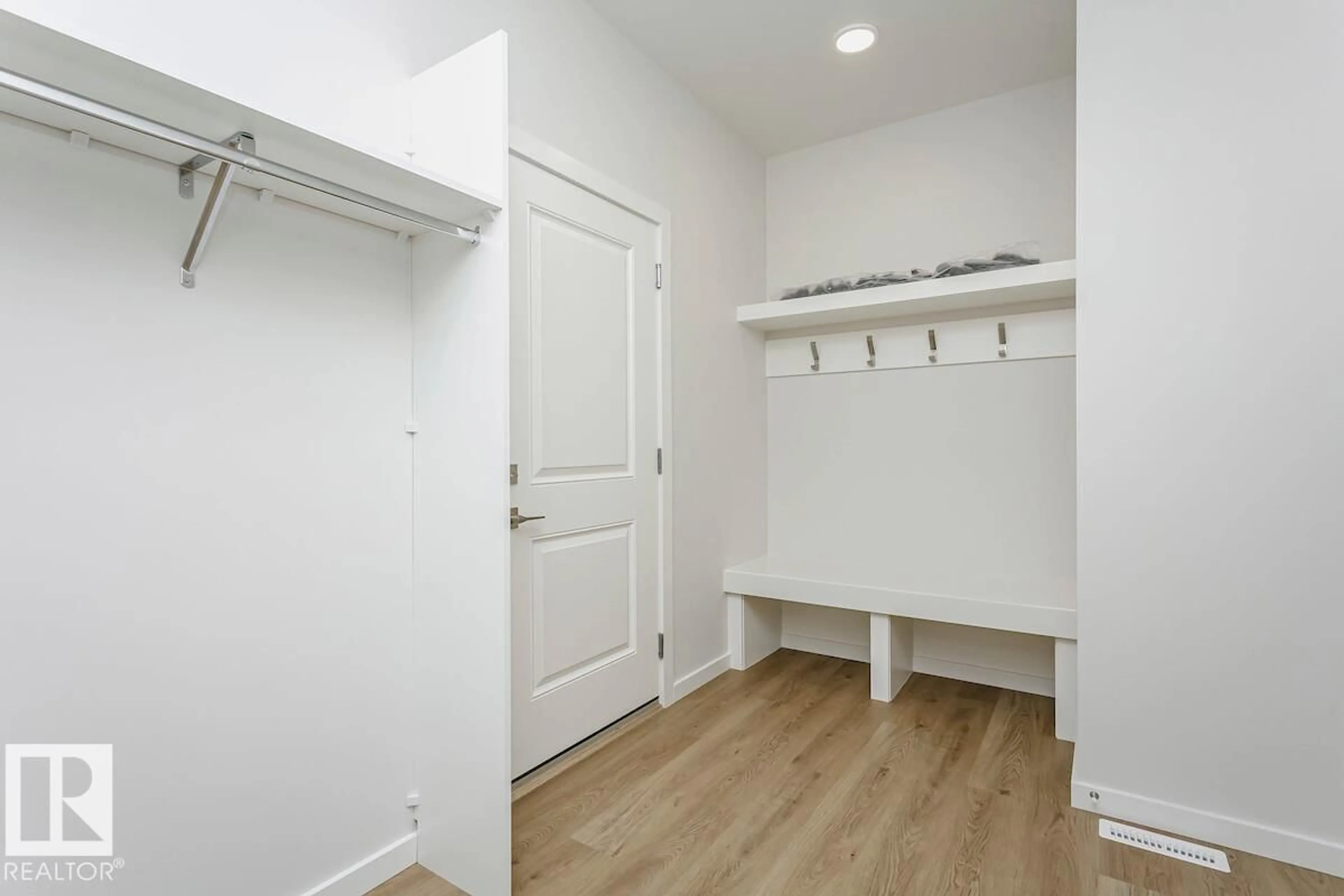 Unknown for 6239 29 AV, Edmonton Alberta T6X0M5