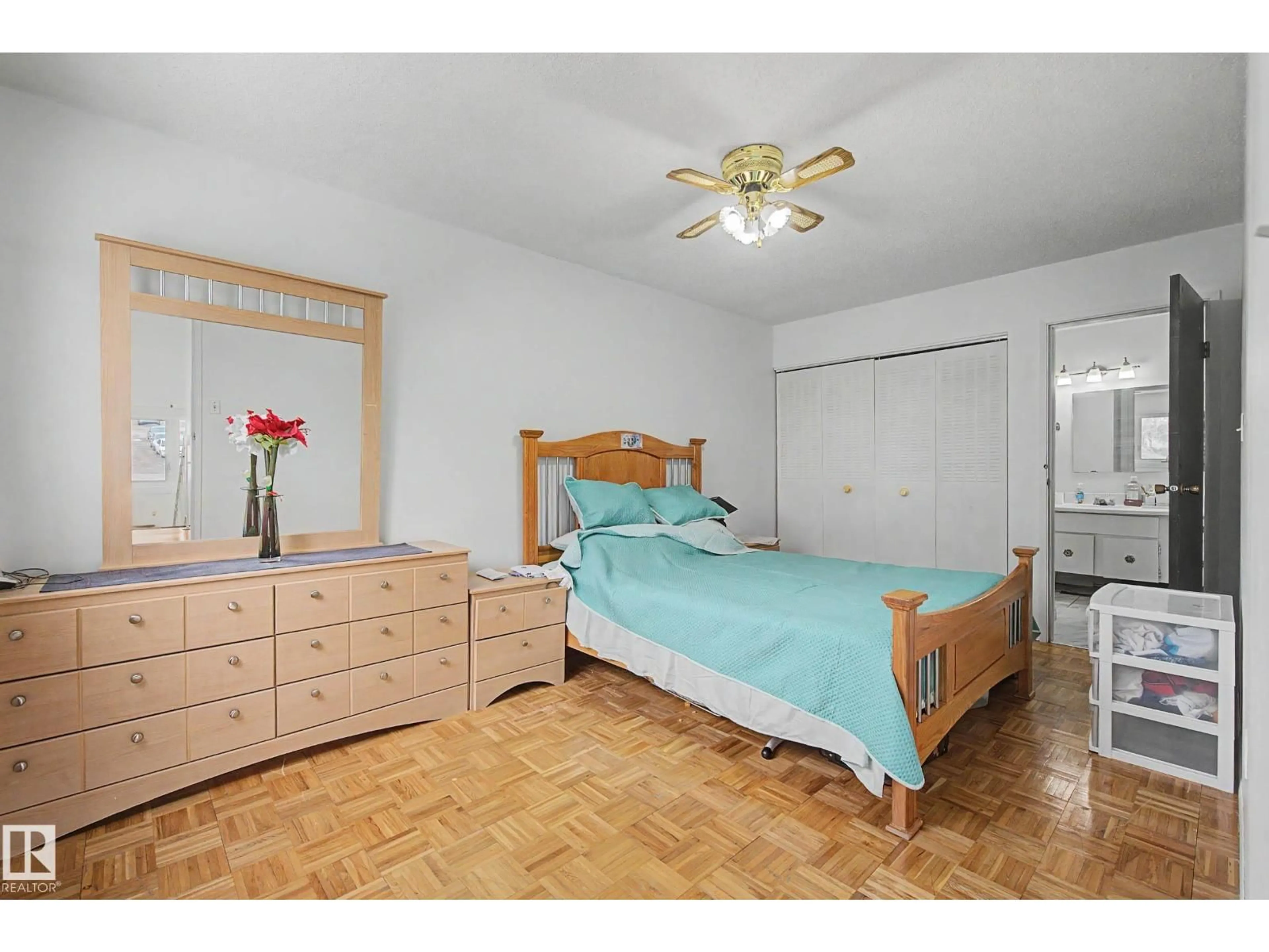 Unknown for 6F CASTLE TC, Edmonton Alberta T5X2E6