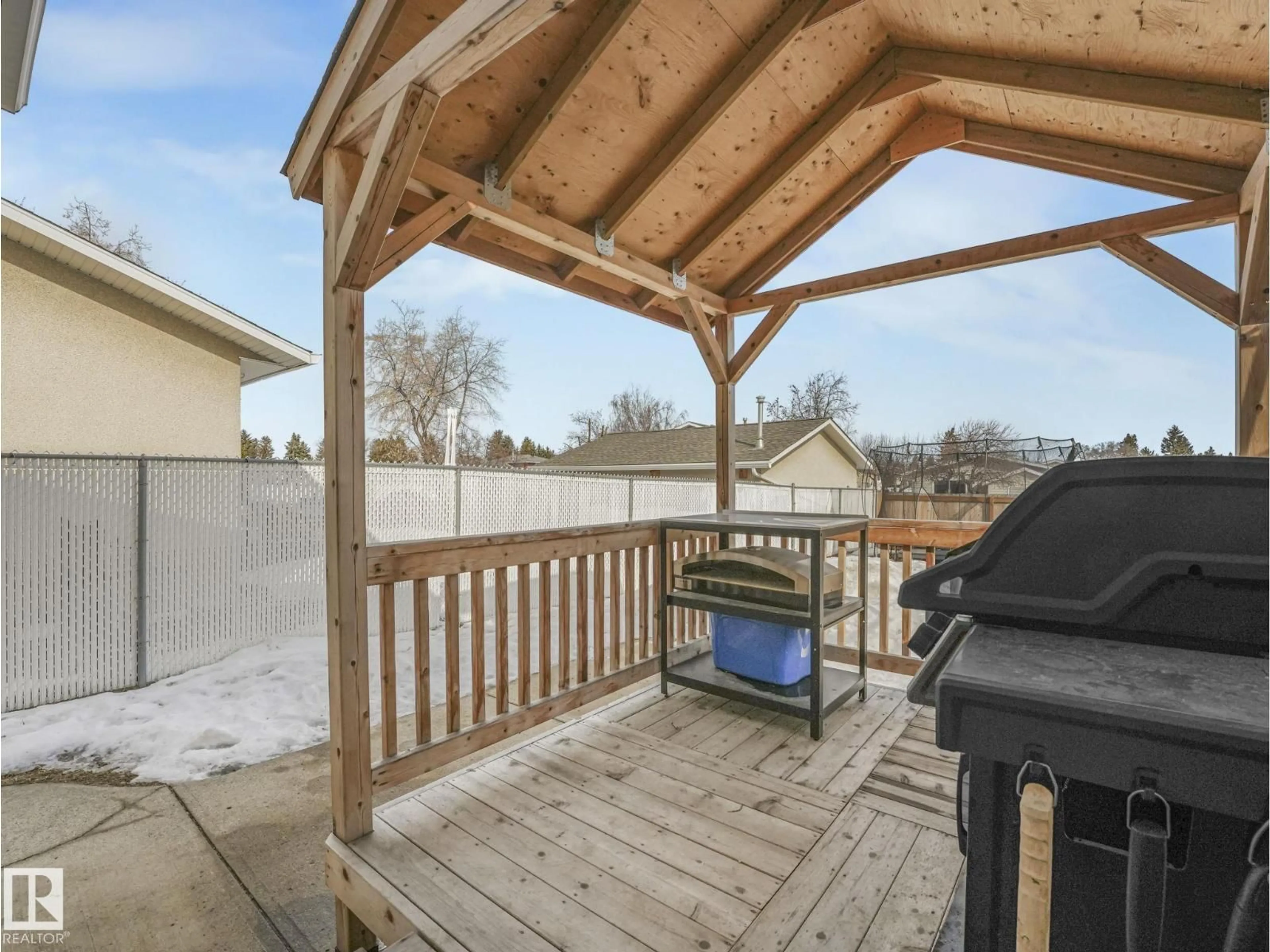 Patio, water/lake/river/ocean view for 7336 149A AV, Edmonton Alberta T5C2W4